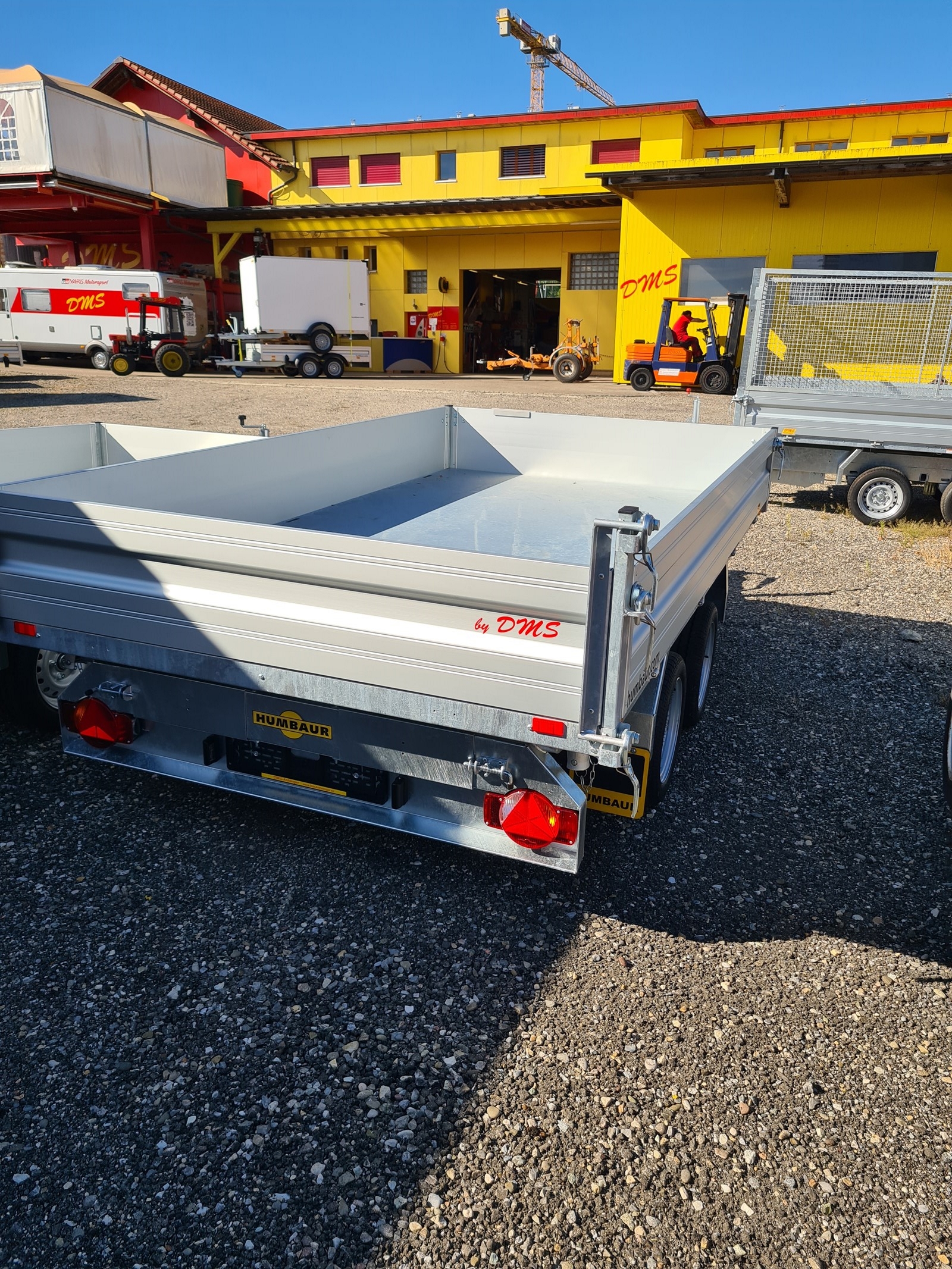 HUMBAUR DMS HTK 2700.31 3-Seitenkipper Alu inkl. E-Pumpe-image-1