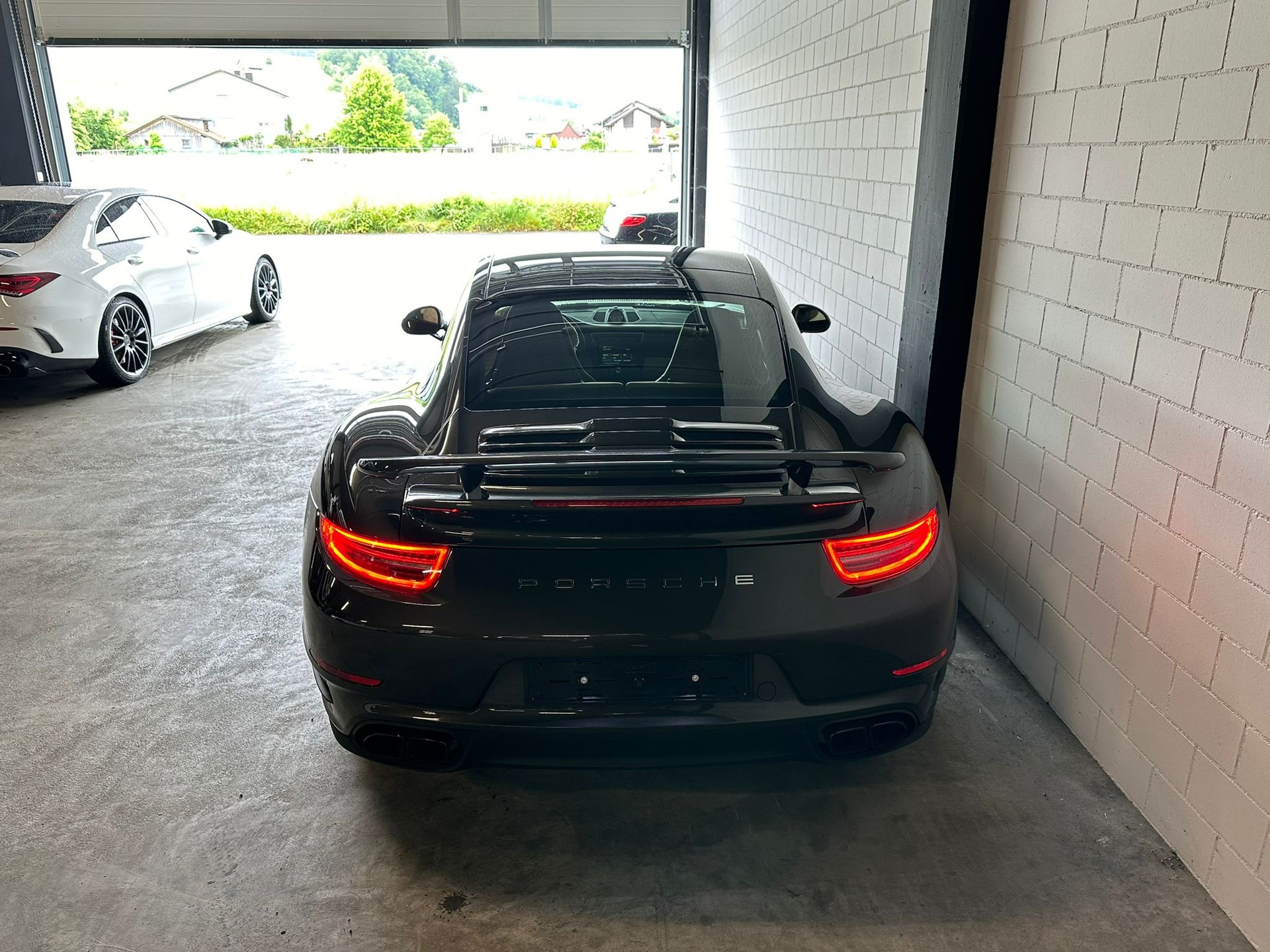 PORSCHE 911 Turbo S PDK Traumausstattung-image-5