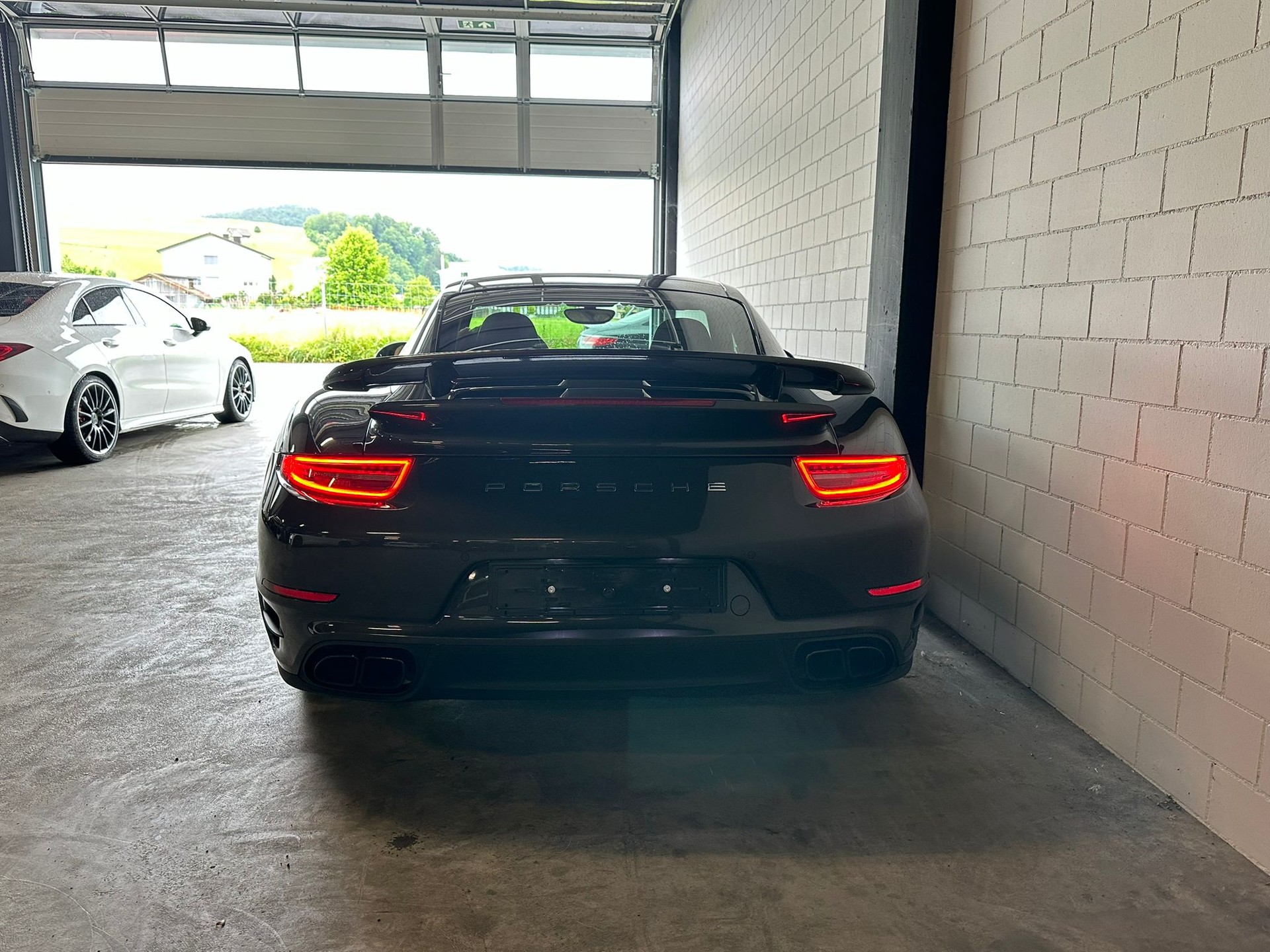 PORSCHE 911 Turbo S PDK Traumausstattung-image-4