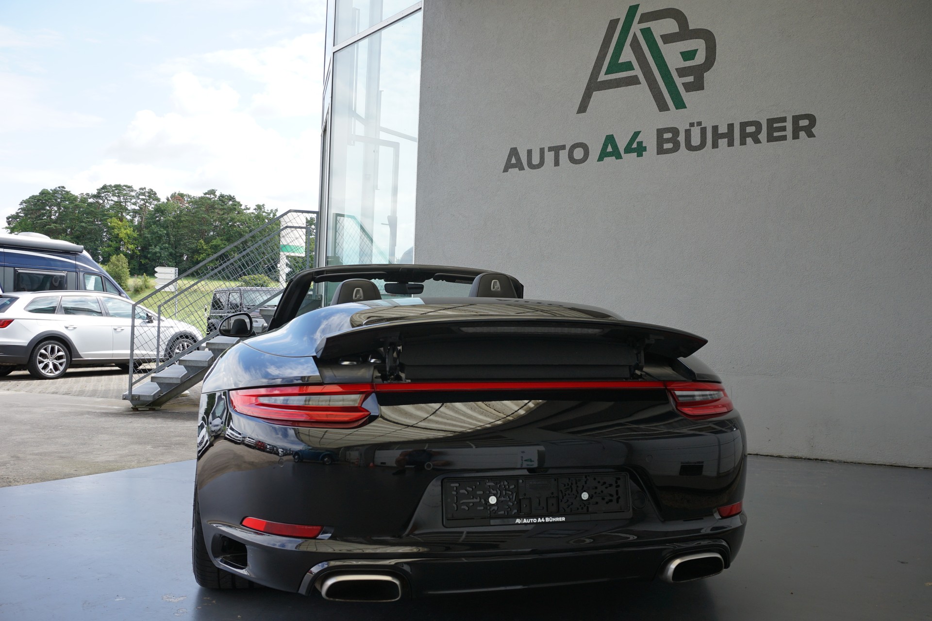 PORSCHE 911 Carrera 4 Cabrio-image-7