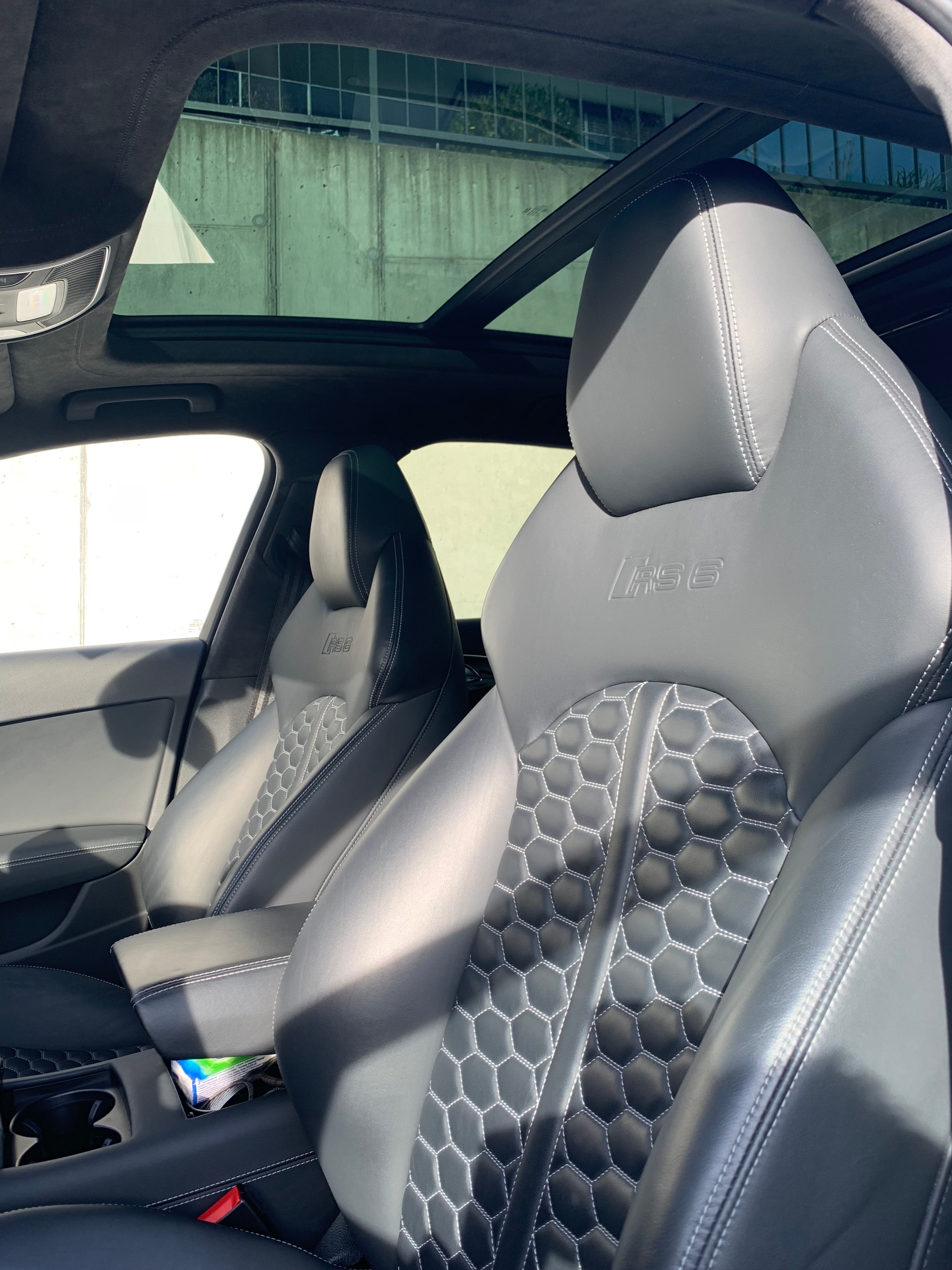 AUDI RS6 Avant 4.0 TFSI V8 quattro Tiptronic - LP CHF 210'000-image-3