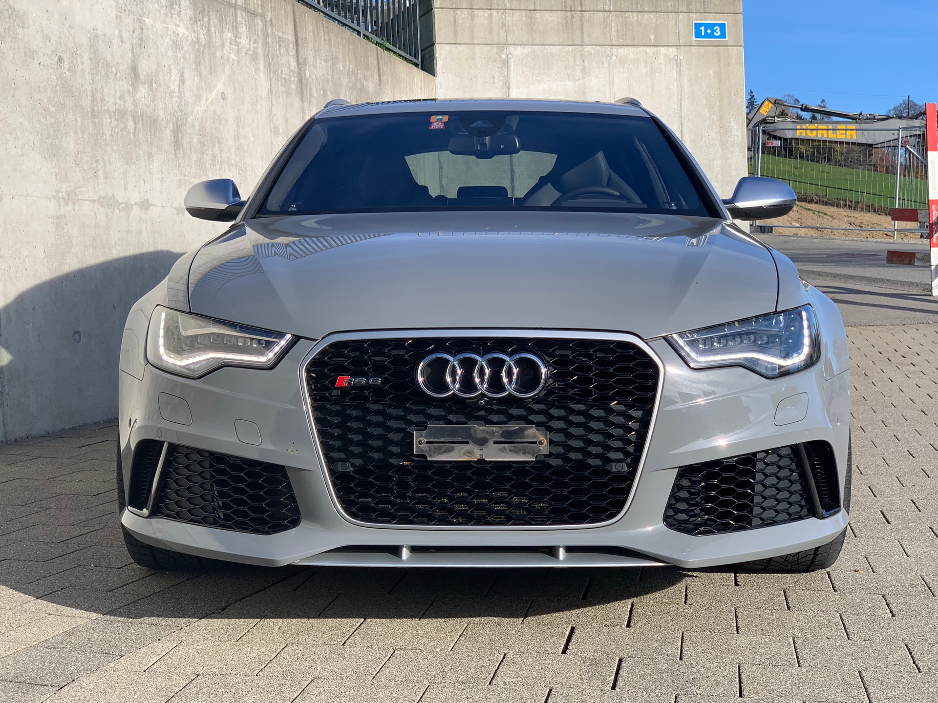 AUDI RS6 Avant 4.0 TFSI V8 quattro Tiptronic - LP CHF 210'000-image-0