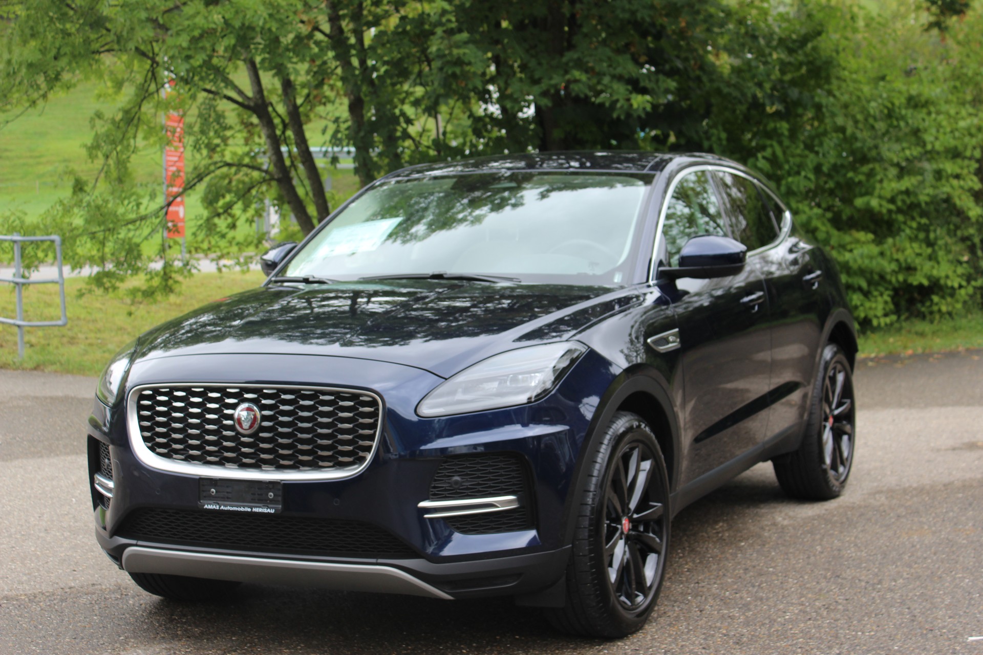 JAGUAR E-Pace 2.0d D200 AWD SE-image-7