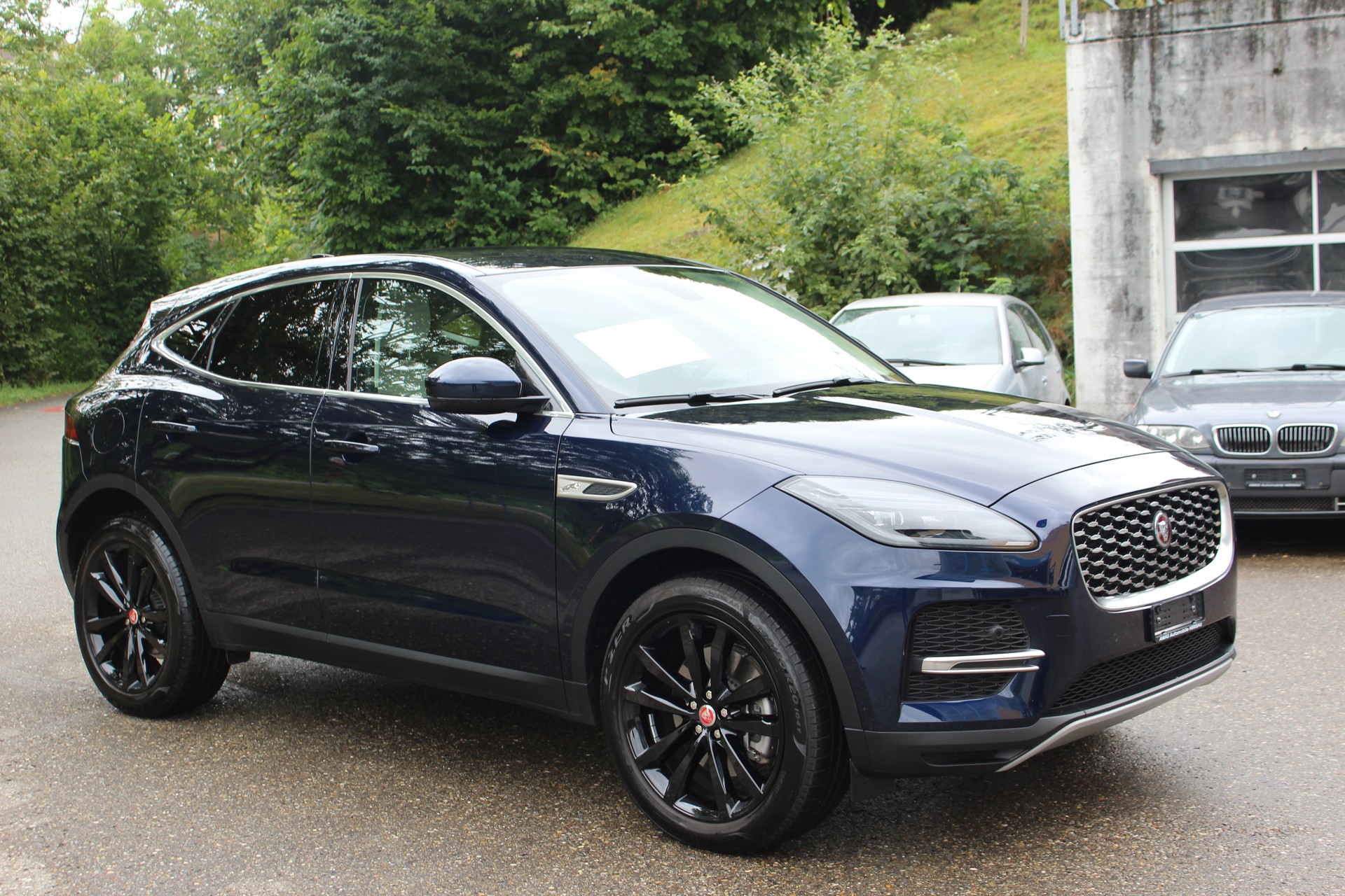 JAGUAR E-Pace 2.0d D200 AWD SE-image-3