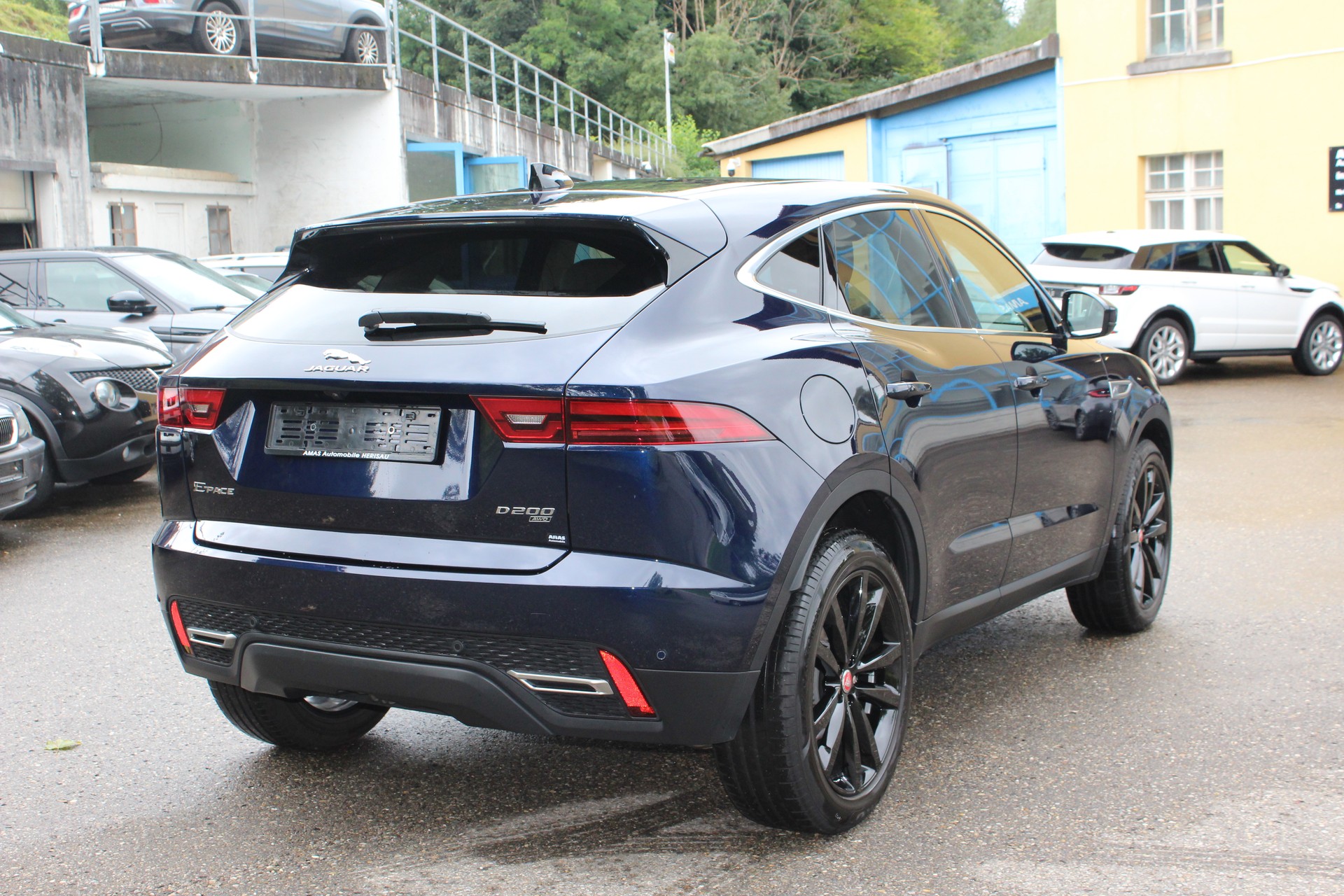 JAGUAR E-Pace 2.0d D200 AWD SE-image-4