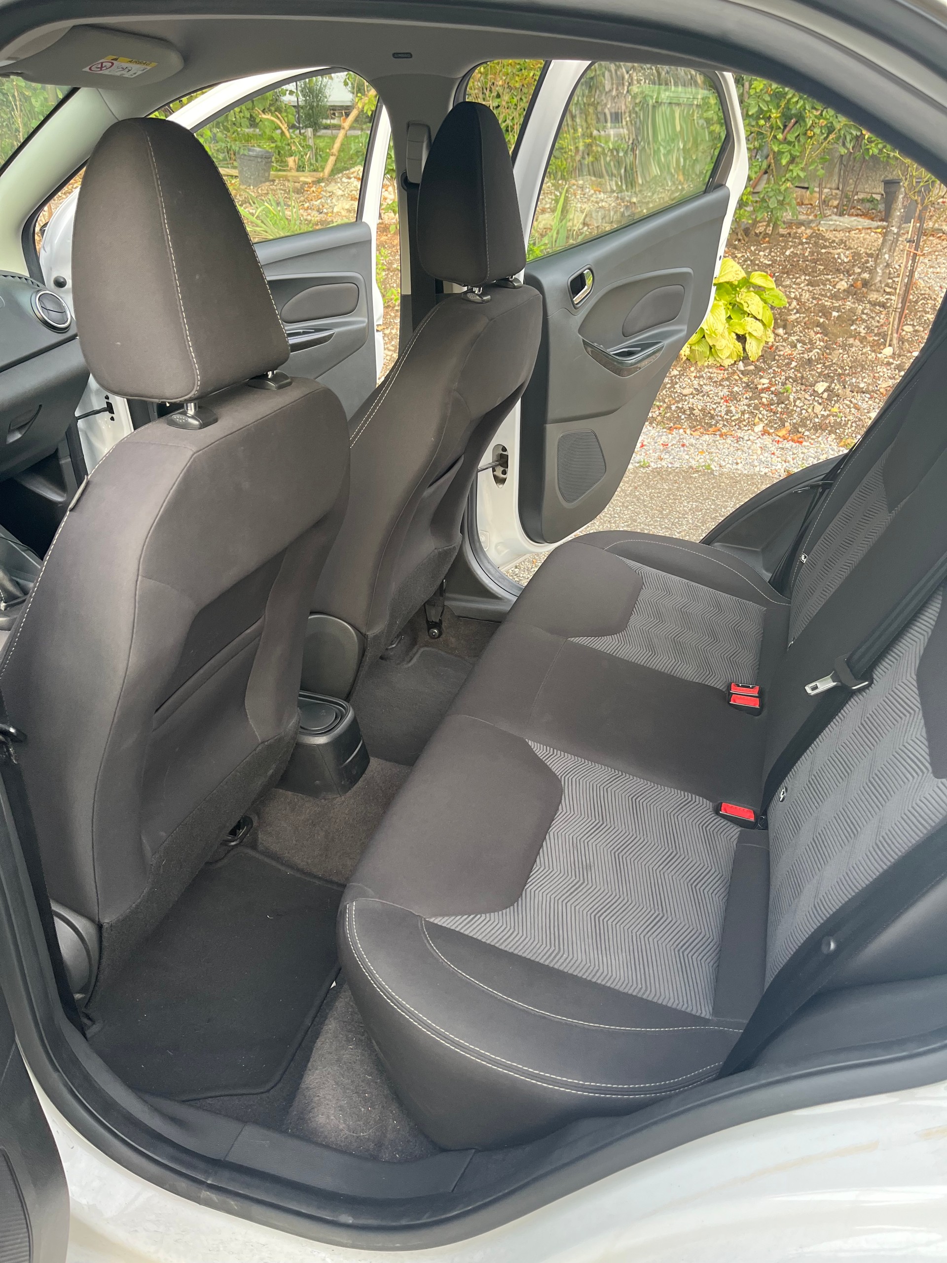 FORD KA+ 1.2 Ti-VCT White Edition-image-6