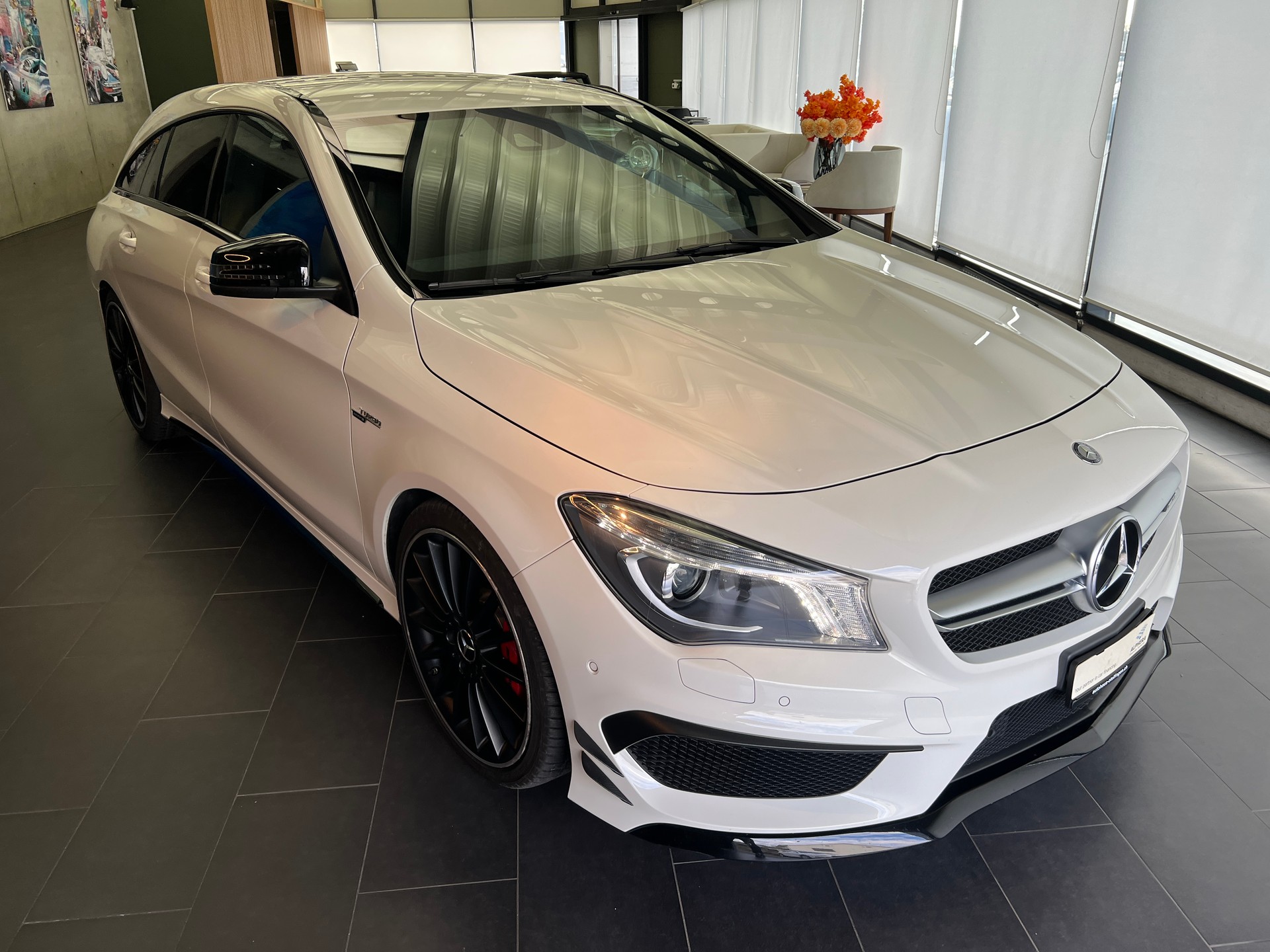 MERCEDES-BENZ CLA Shooting Brake 45 AMG 4Matic Speedshift-image-1