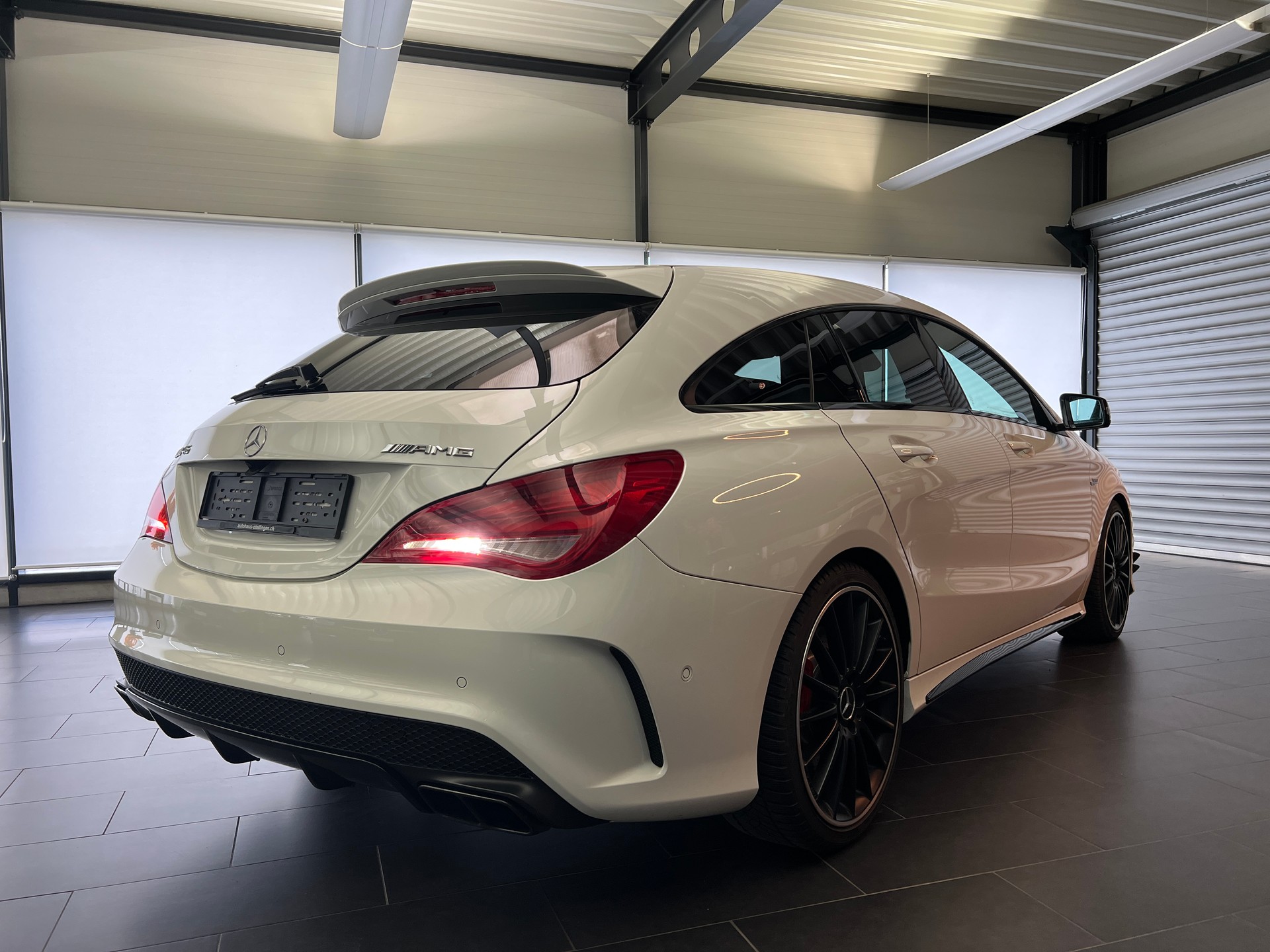 MERCEDES-BENZ CLA Shooting Brake 45 AMG 4Matic Speedshift-image-19