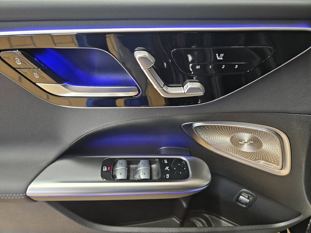 MERCEDES-BENZ C 220 d 4Matic Limousine AMG Line Swiss Star-image-9