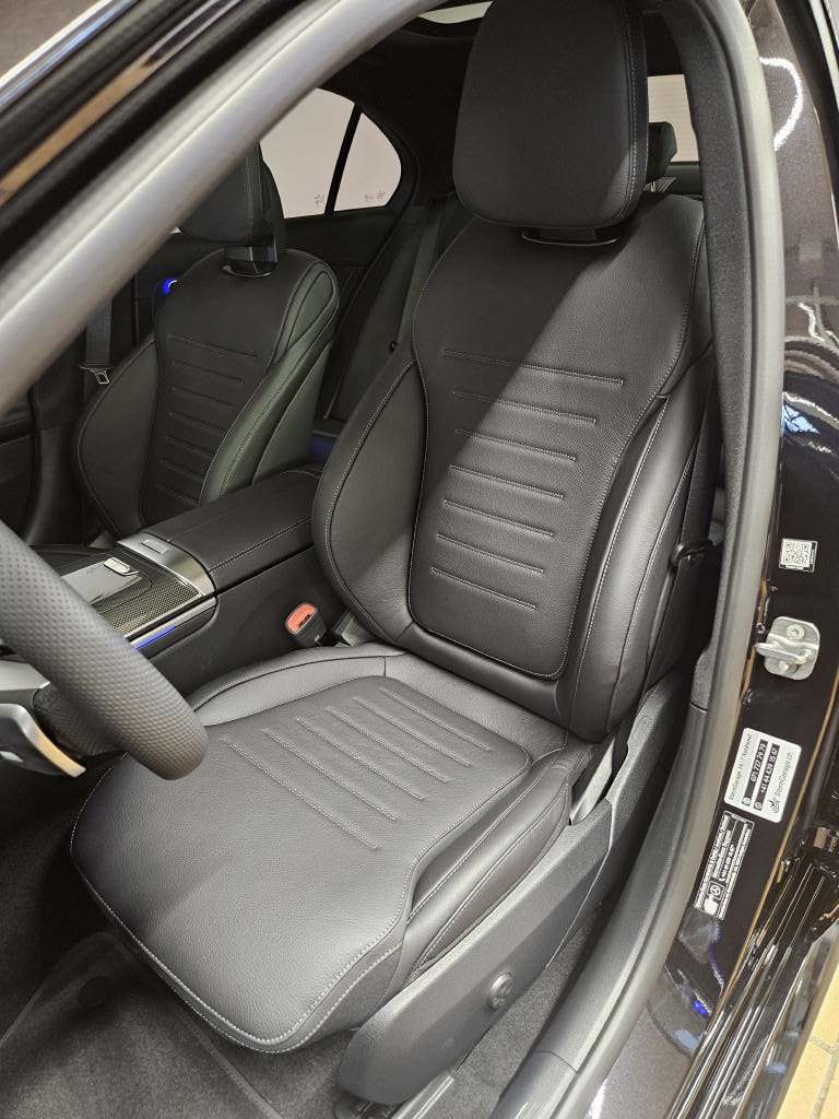 MERCEDES-BENZ C 220 d 4Matic Limousine AMG Line Swiss Star-image-4