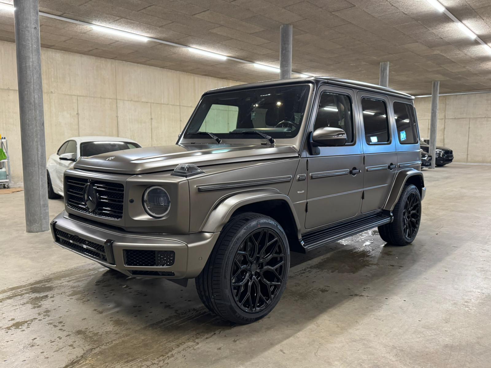 Car photo
