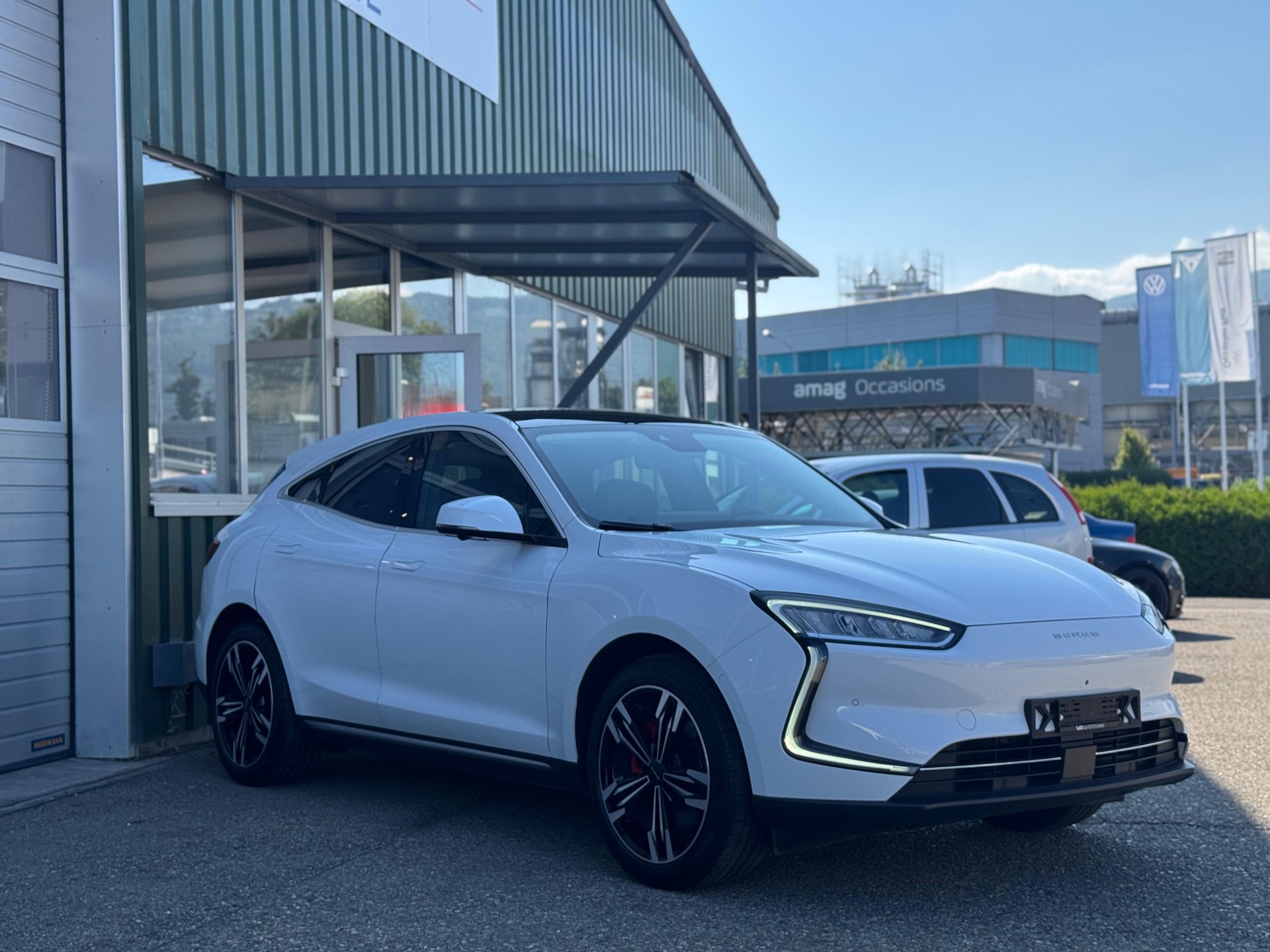 SERES 5 RWD-showroom-element-3