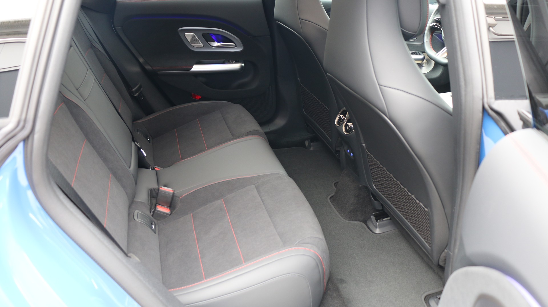 MERCEDES-BENZ CLA 350 4Matic 85 kWh With EQ-image-15