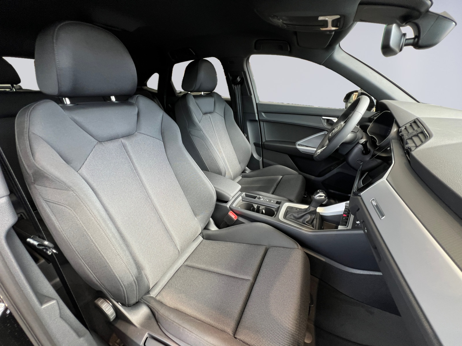 AUDI Q3 Sportback 35 TFSI Attraction S-tronic-image-14