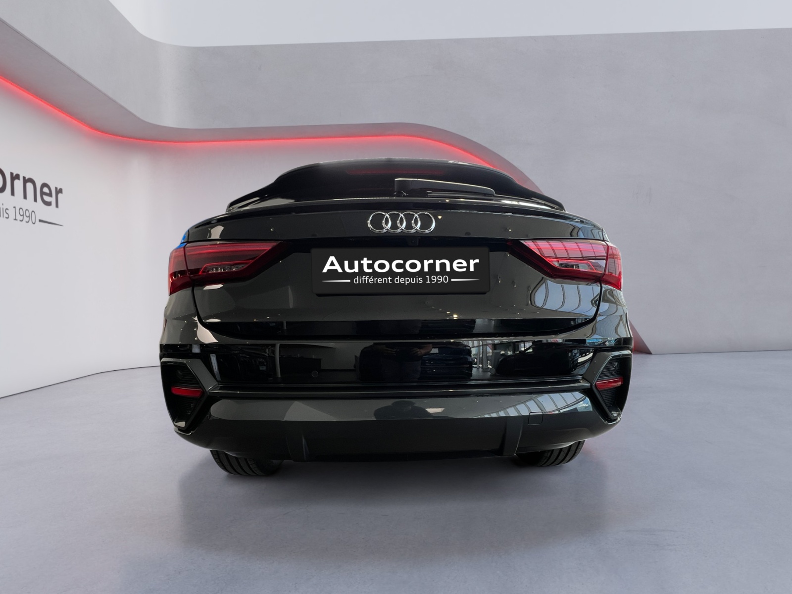 AUDI Q3 Sportback 35 TFSI Attraction S-tronic-image-3