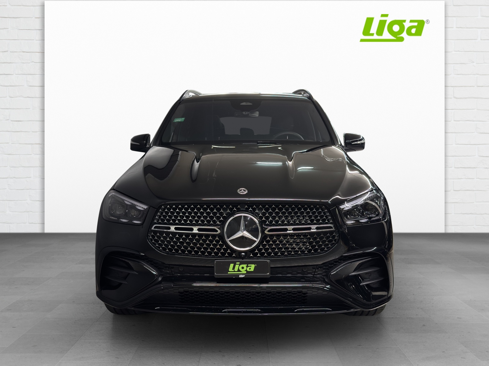 MERCEDES-BENZ GLE 400 e AMG Line 4Matic EQ Hybrid-image-2