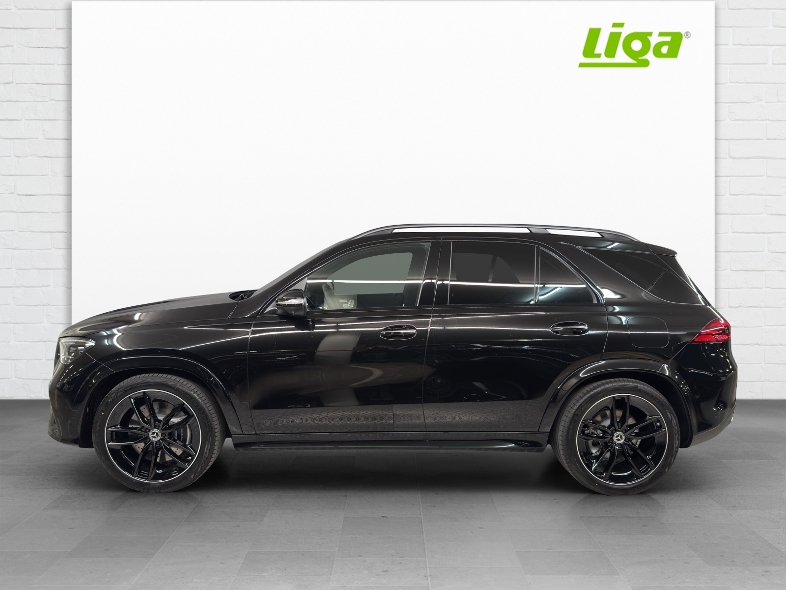 MERCEDES-BENZ GLE 400 e AMG Line 4Matic EQ Hybrid-image-0