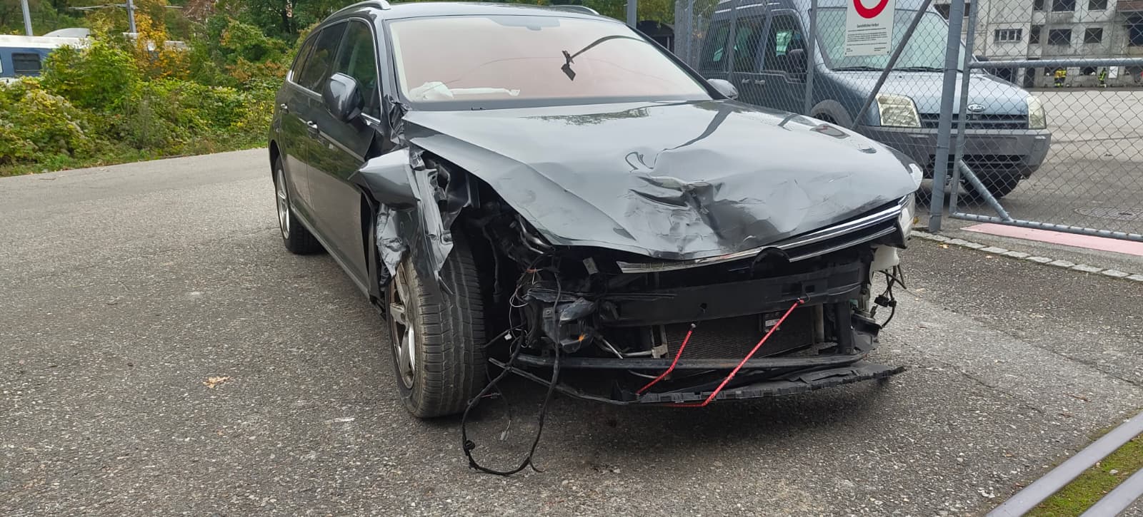 VW Passat Variant 2.0 TDI BMT Highline DSG 4Motion-image-4