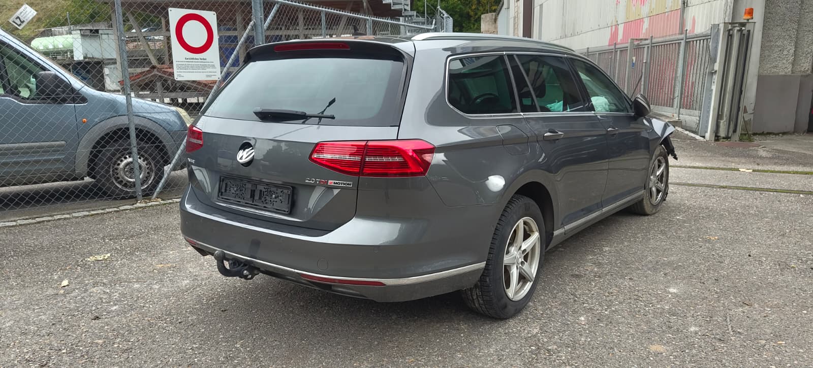VW Passat Variant 2.0 TDI BMT Highline DSG 4Motion — slika 2