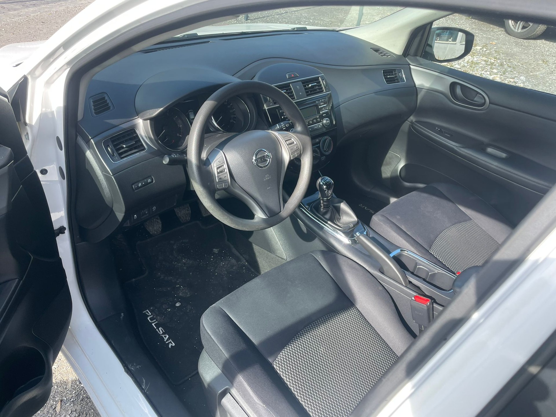 NISSAN Pulsar 1.2 DIG-T-image-5