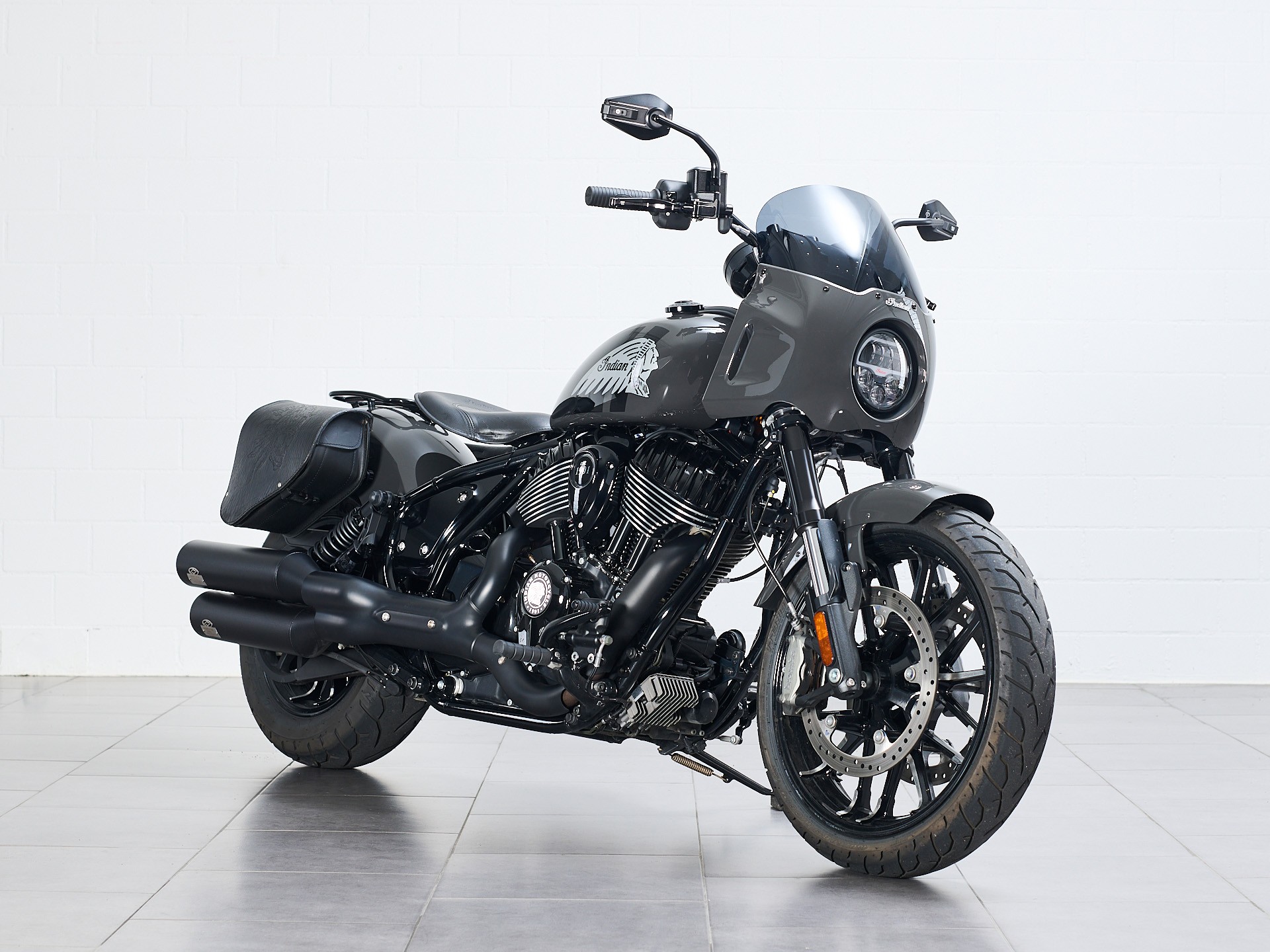 INDIAN Sport Chief-showroom-element-1