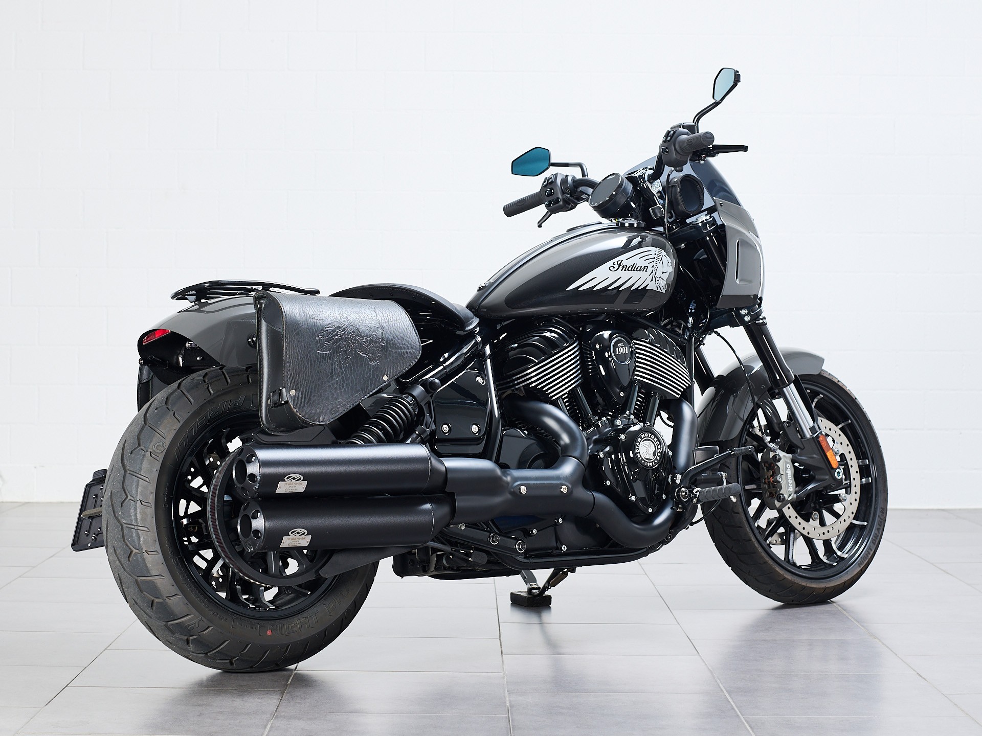INDIAN Sport Chief-showroom-element-3