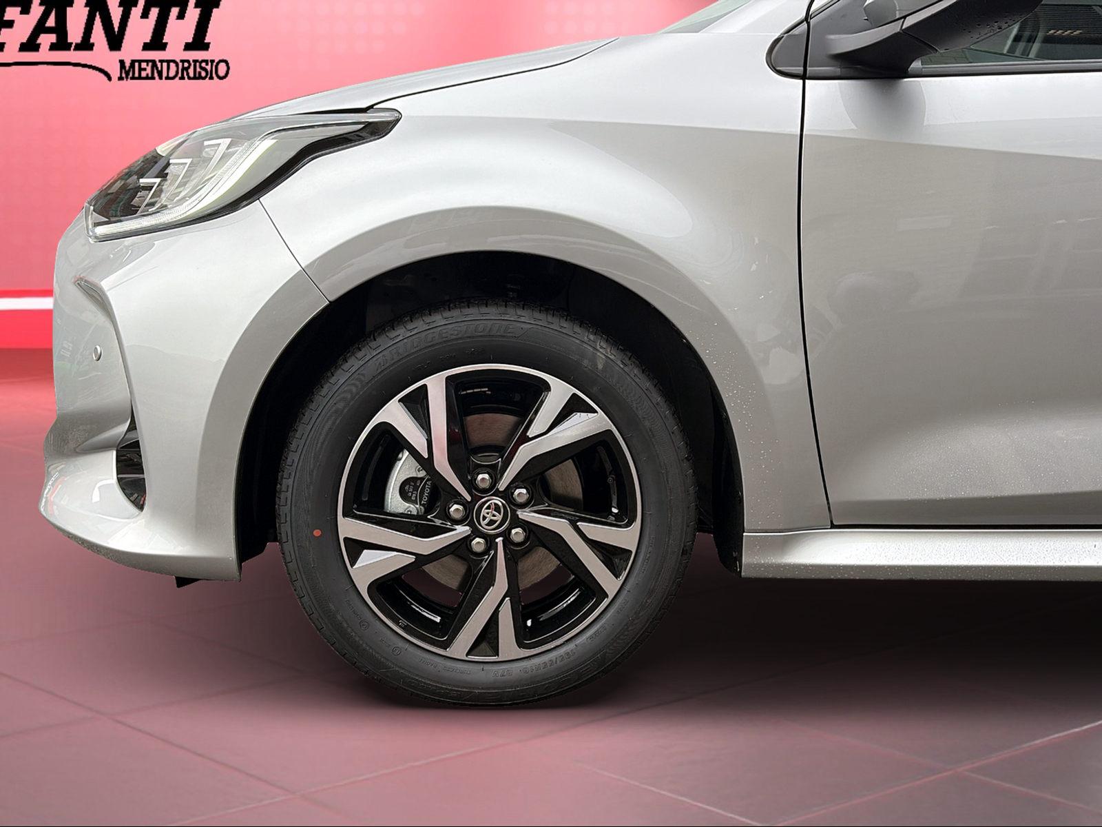 TOYOTA Yaris 1.5 VVT-i HSD Trend-image-2