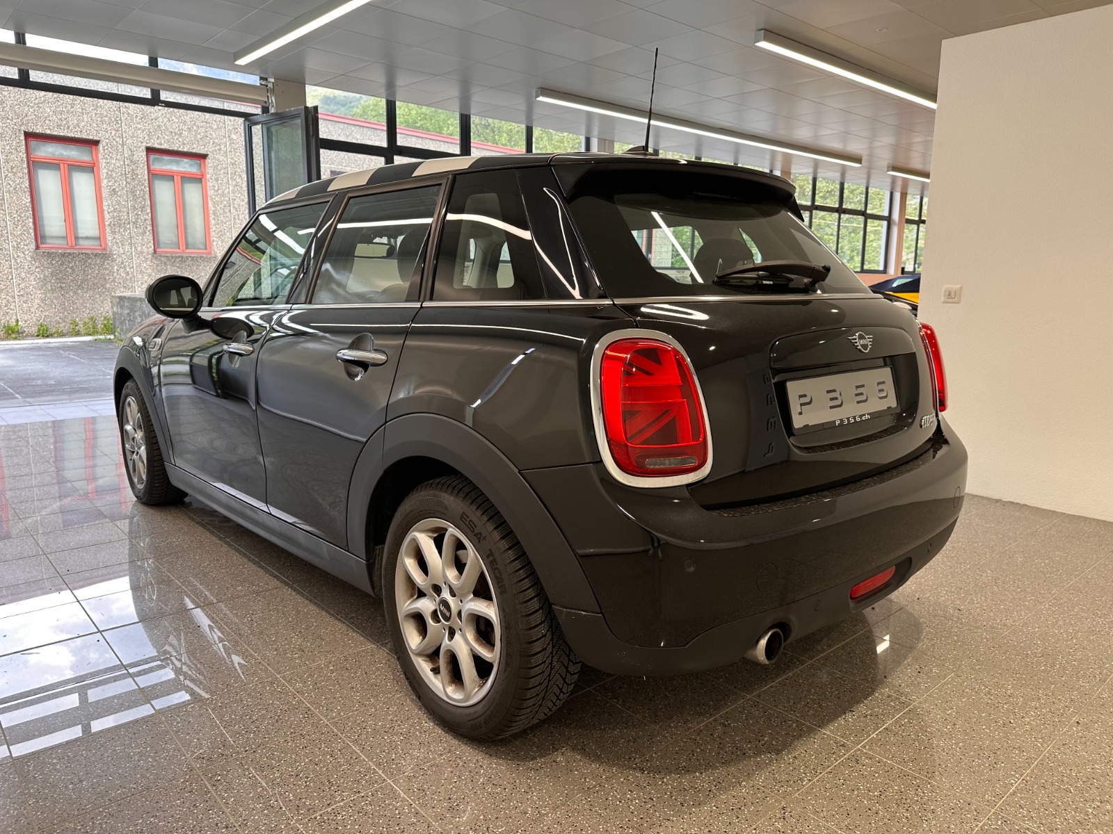 MINI Cooper Steptronic DKG-image-5
