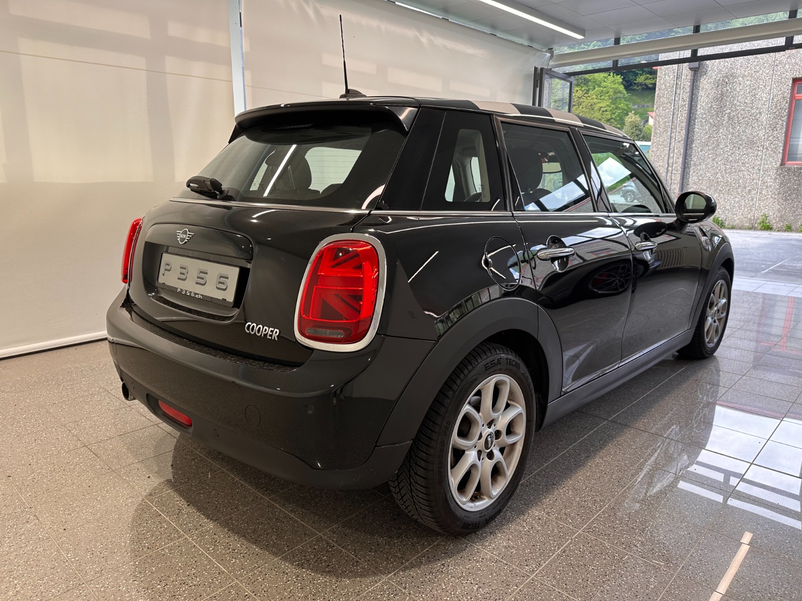 MINI Cooper Steptronic DKG-image-3
