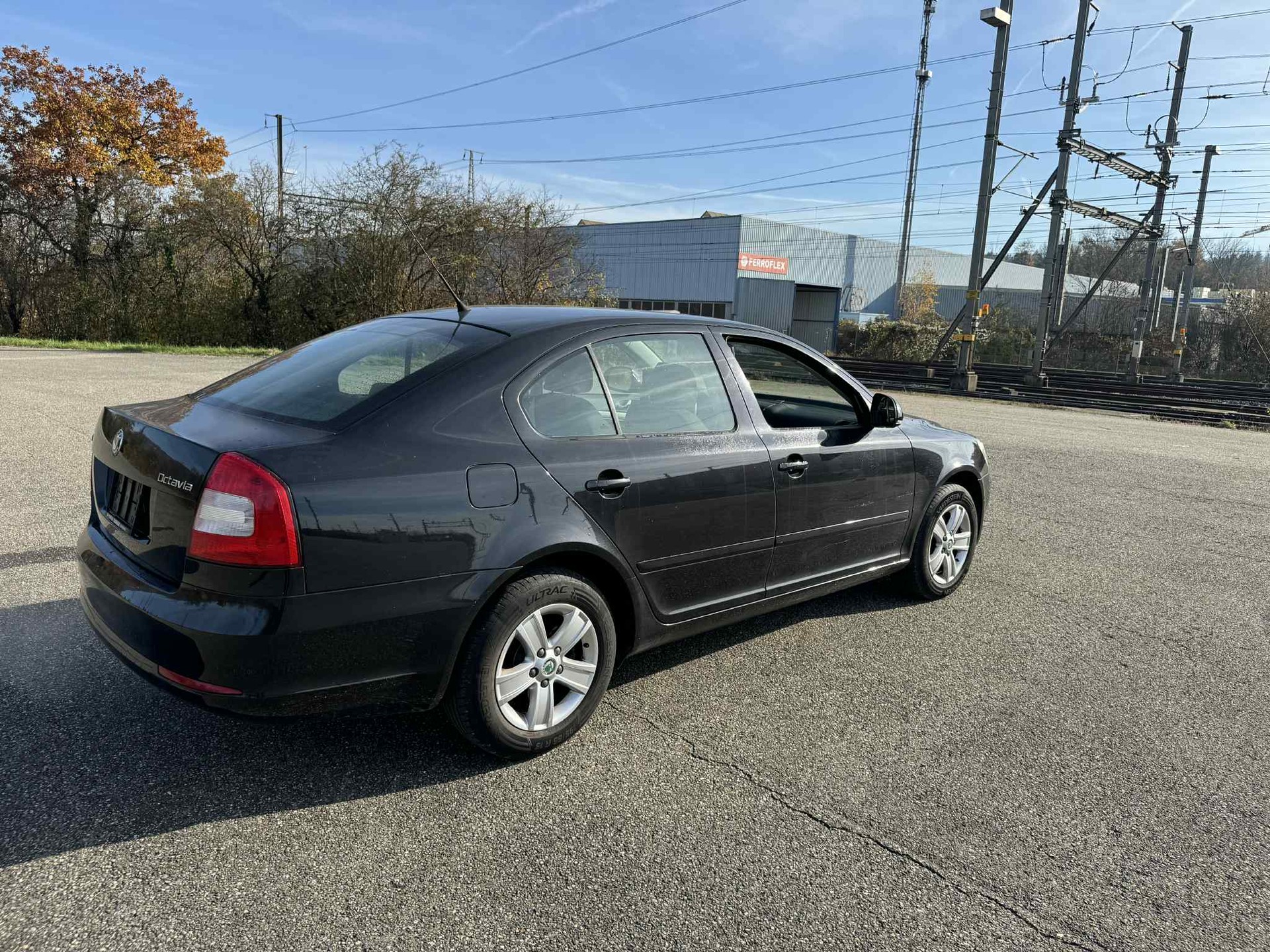 SKODA Octavia 1.8 TSI Ambiente-image-13