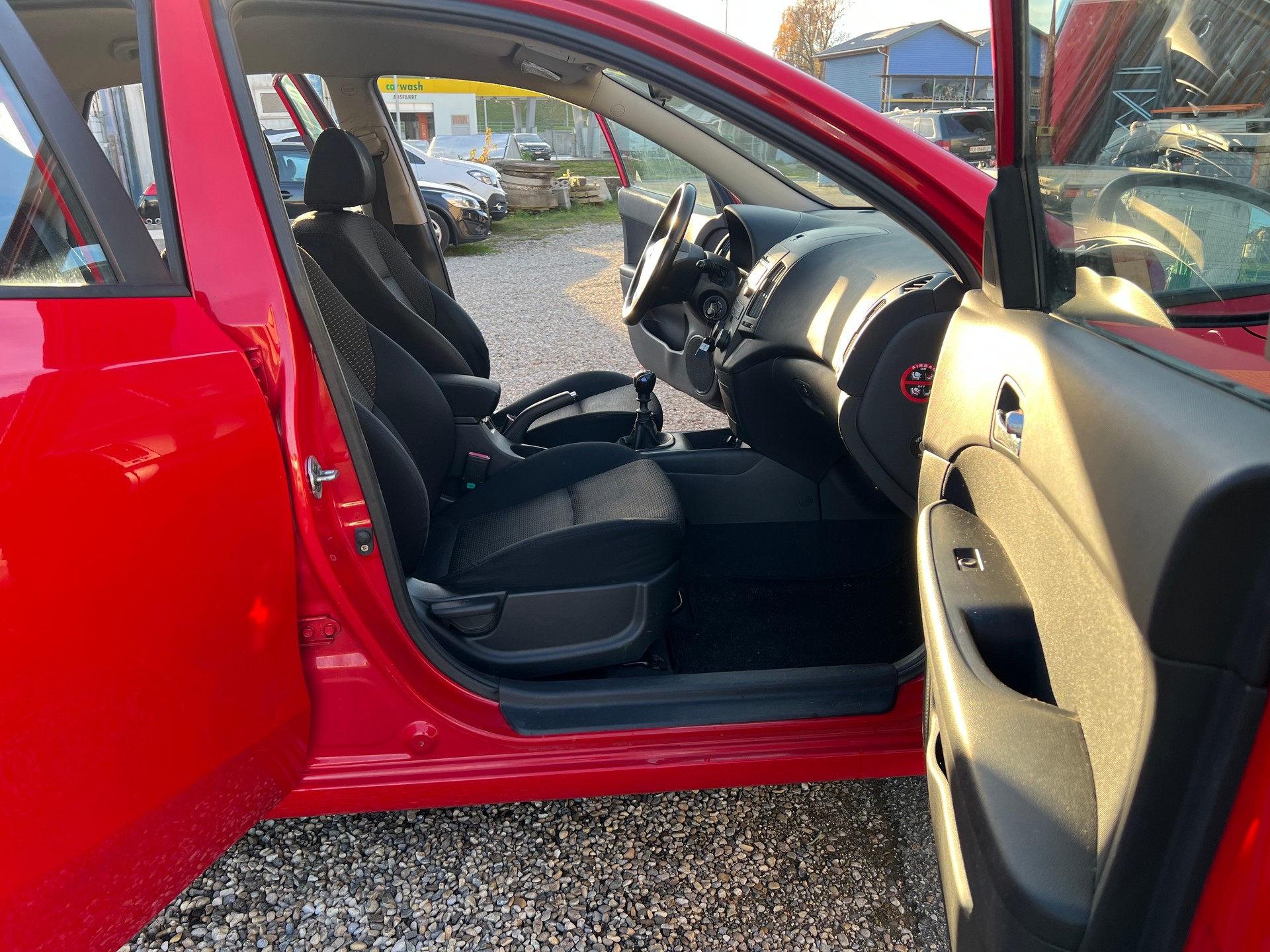 HYUNDAI i30 1.6 Style-image-9
