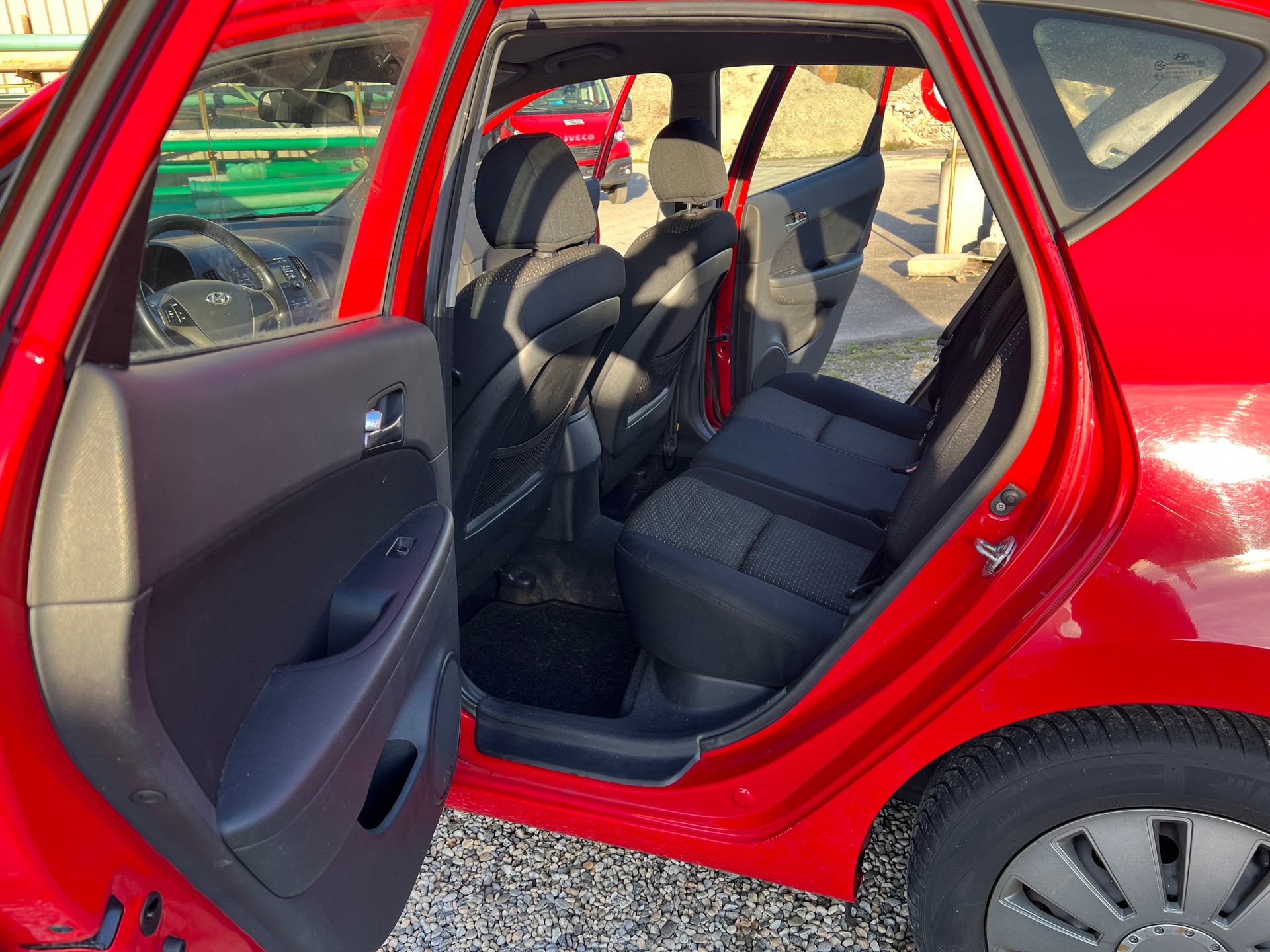 HYUNDAI i30 1.6 Style-image-10
