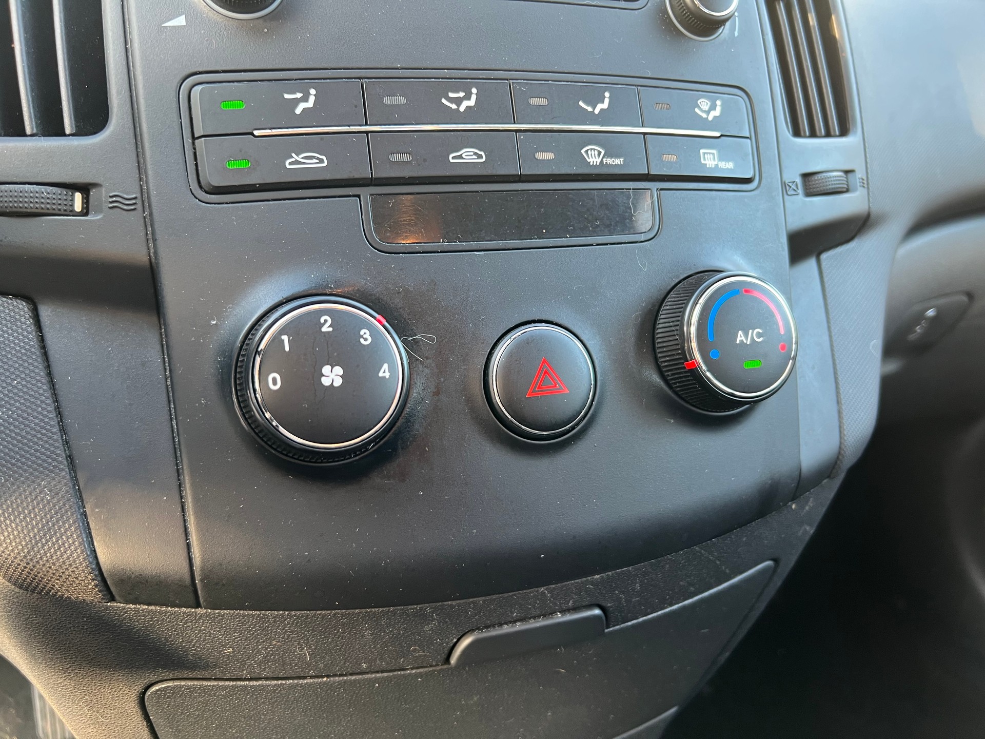 HYUNDAI i30 1.6 Style-image-14
