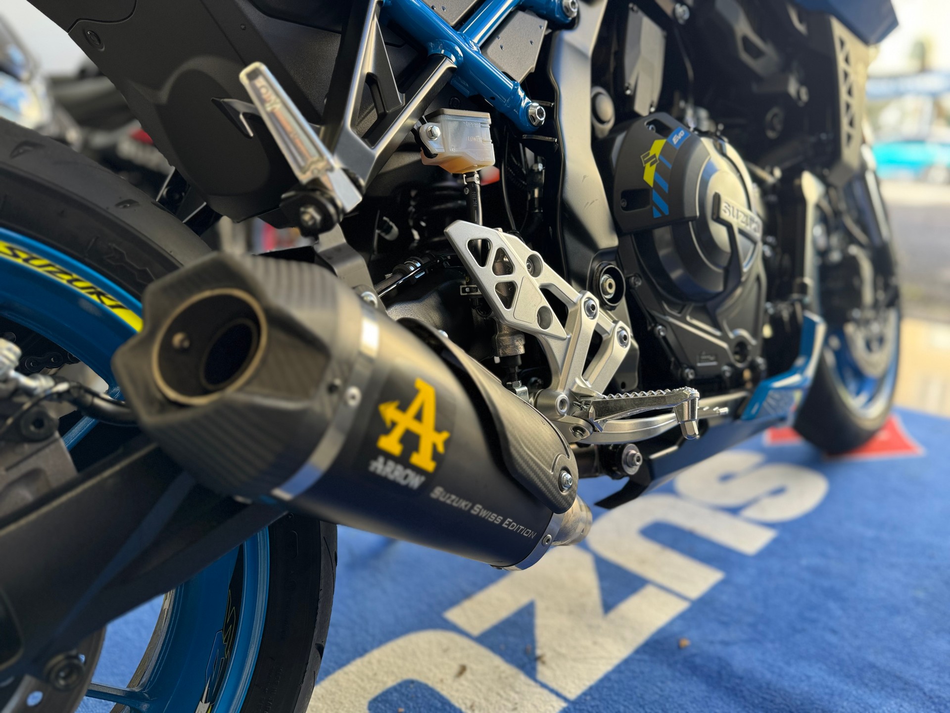 SUZUKI GSX-8S EVO-showroom-element-2
