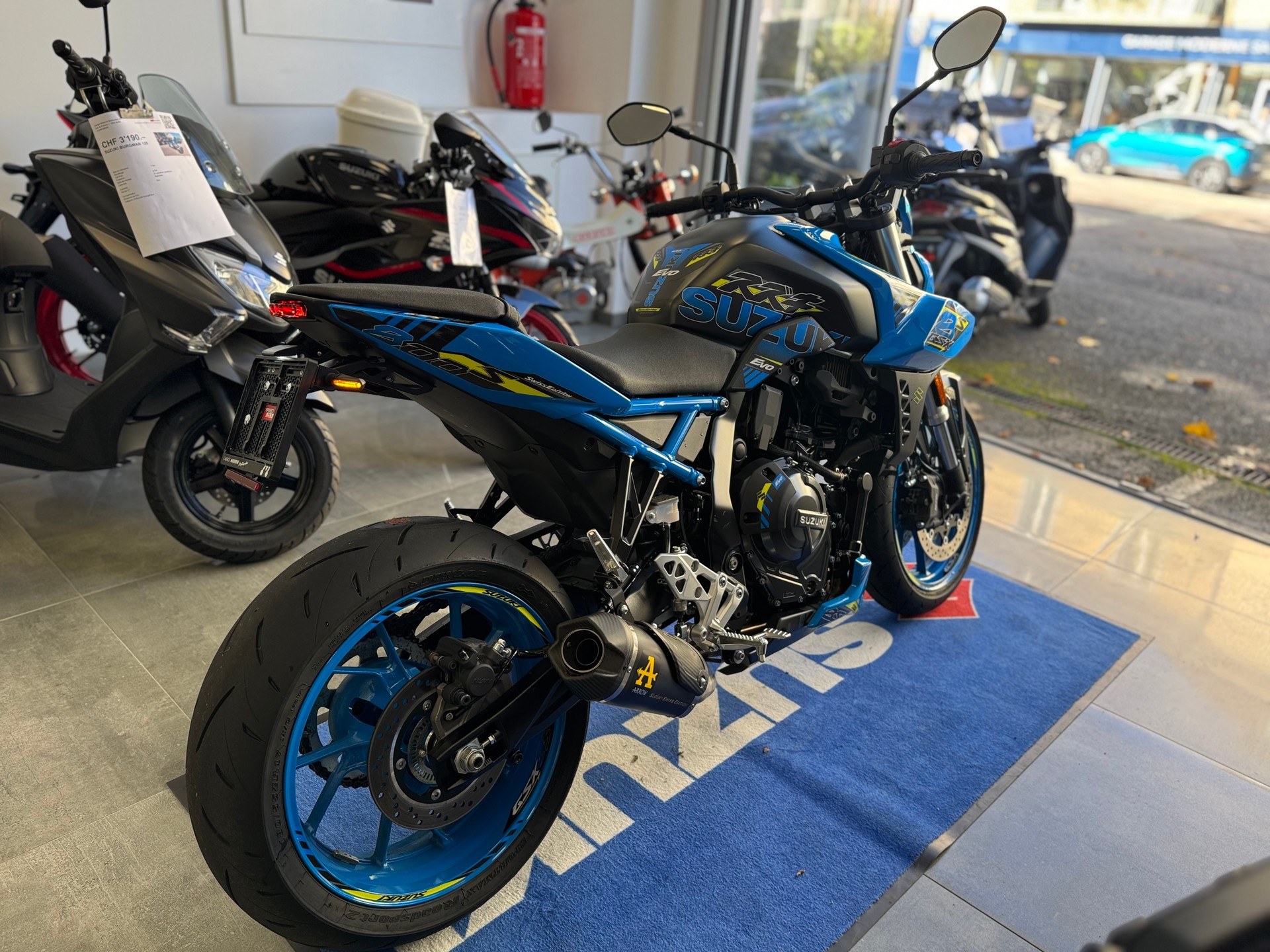 SUZUKI GSX-8S EVO-showroom-element-3