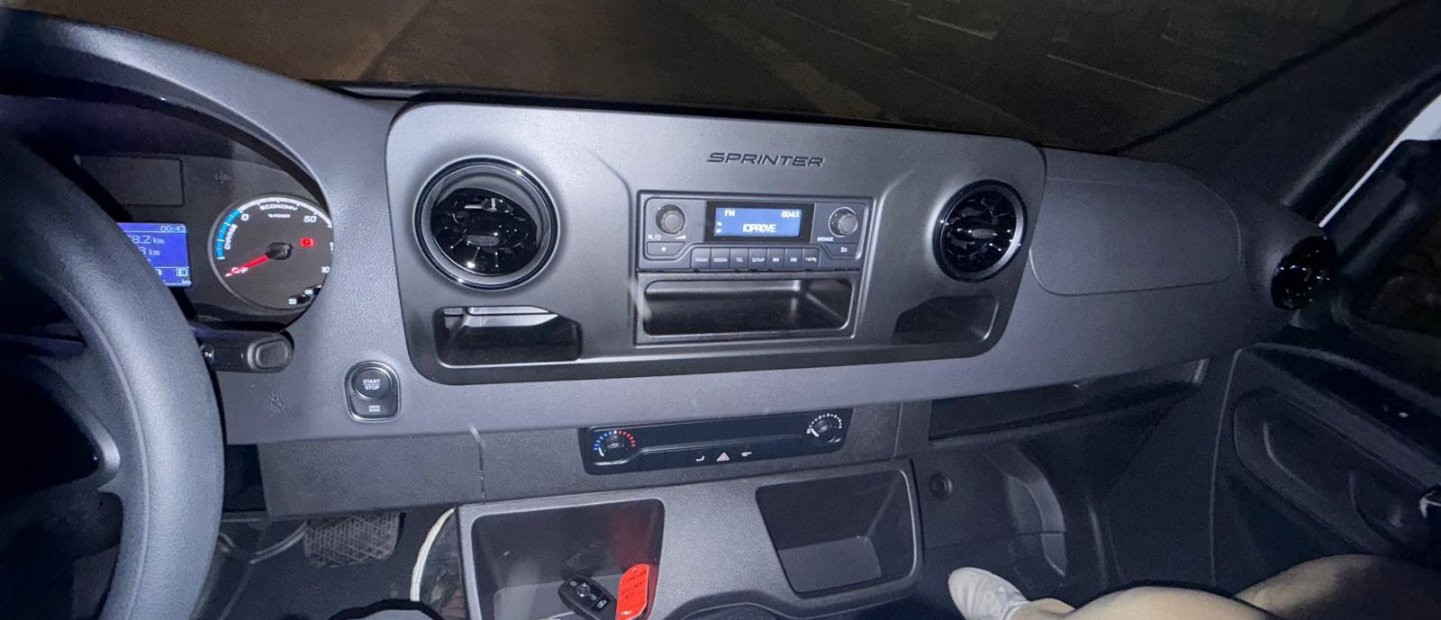 MERCEDES-BENZ eSprinter 312 47kWh Standard-image-8
