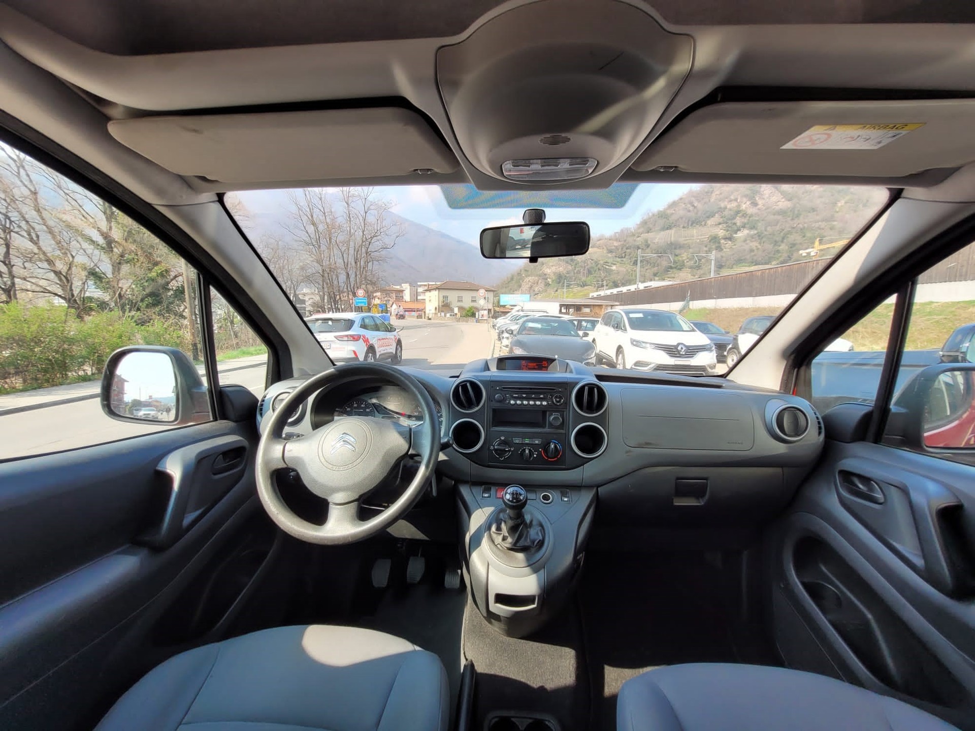 CITROEN Berlingo 1.6 BlueHDi Live-image-9