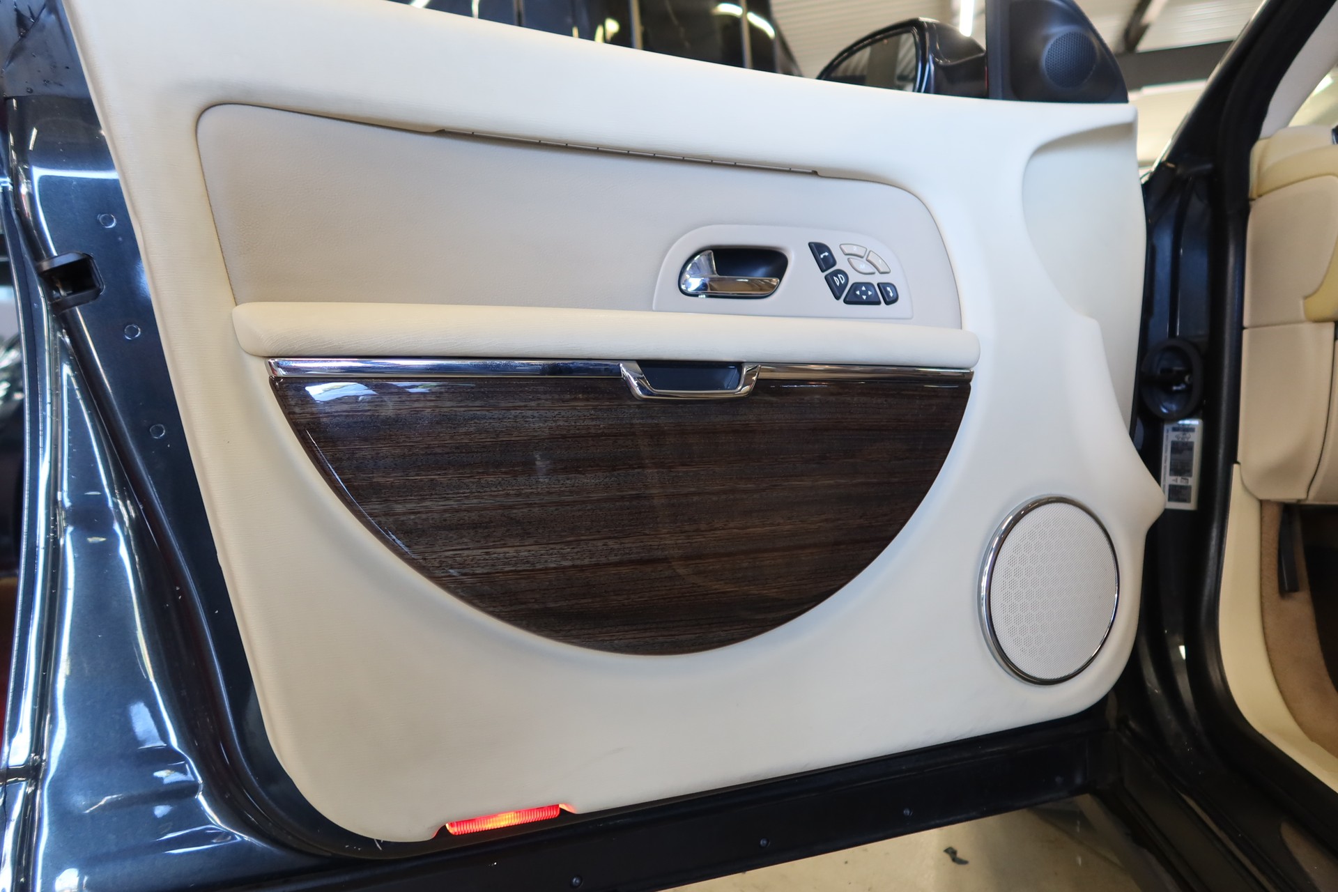 CITROEN C6 2.7 HDi V6 Exclusive-image-11