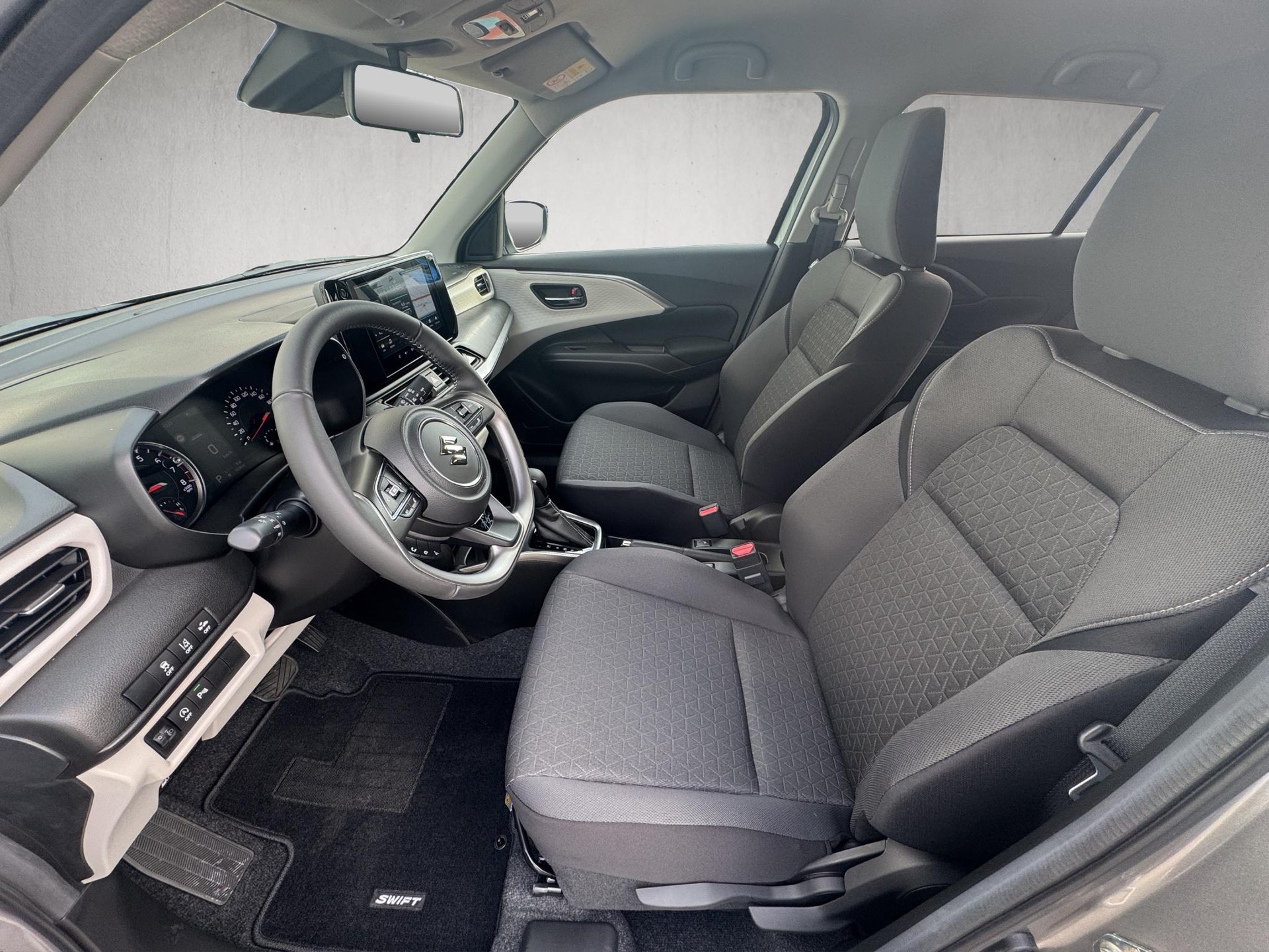 SUZUKI Swift 1.2 Sakura Top Hybrid-image-10