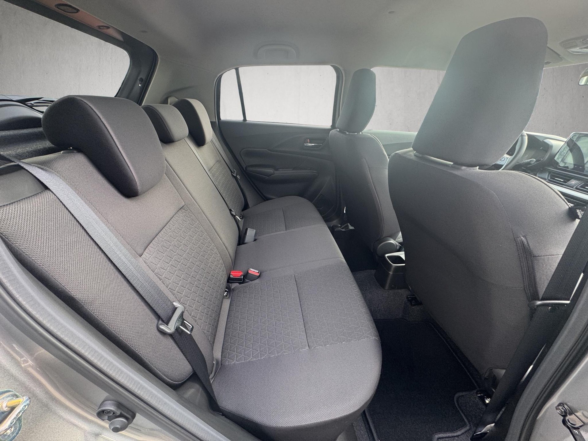 SUZUKI Swift 1.2 Sakura Top Hybrid-image-11