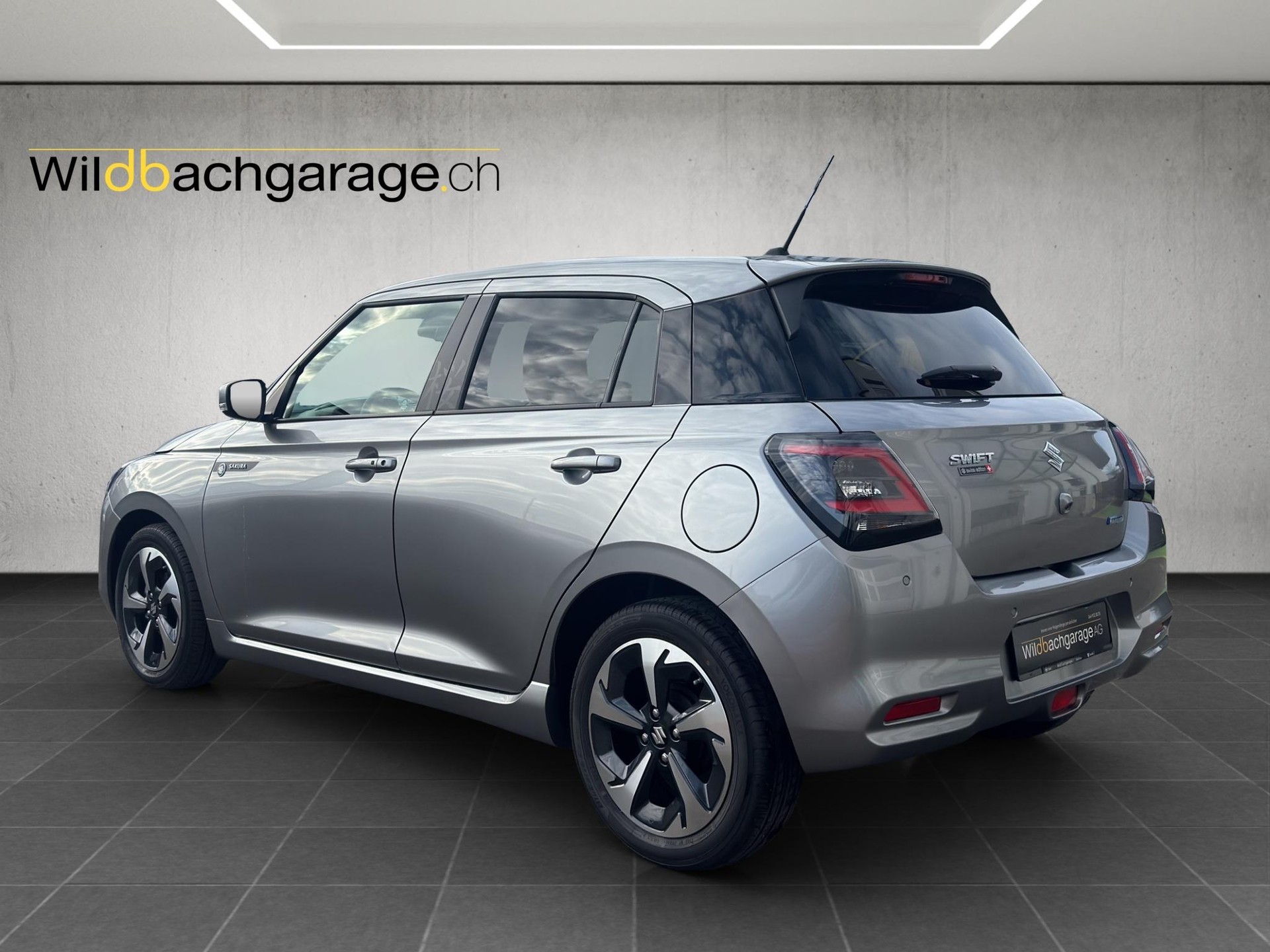 SUZUKI Swift 1.2 Sakura Top Hybrid-showroom-element-2
