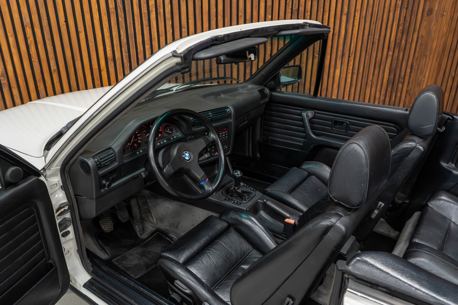 BMW E30 Cabriolet 320i-image-11