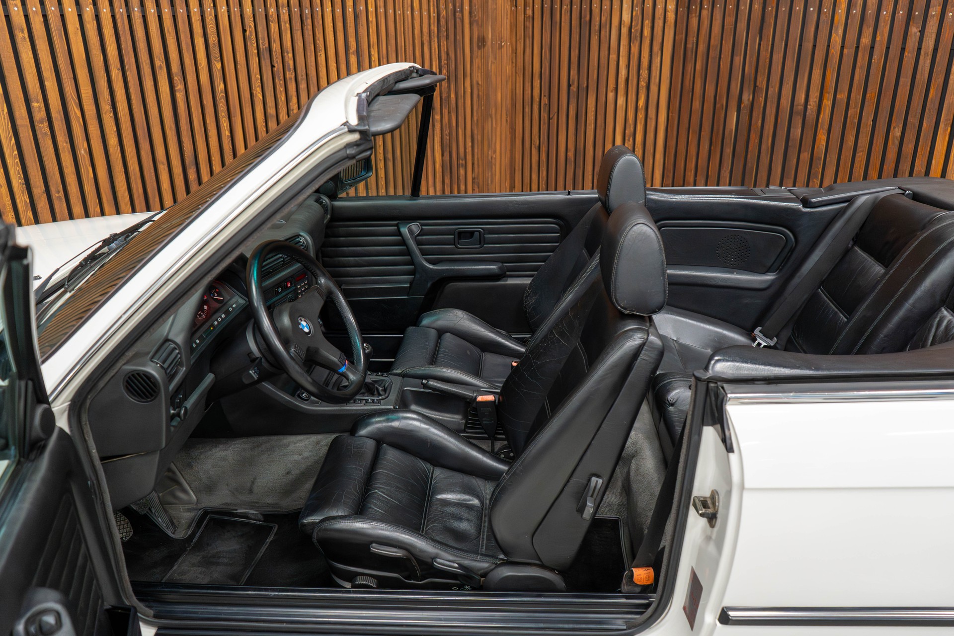 BMW E30 Cabriolet 320i-image-12