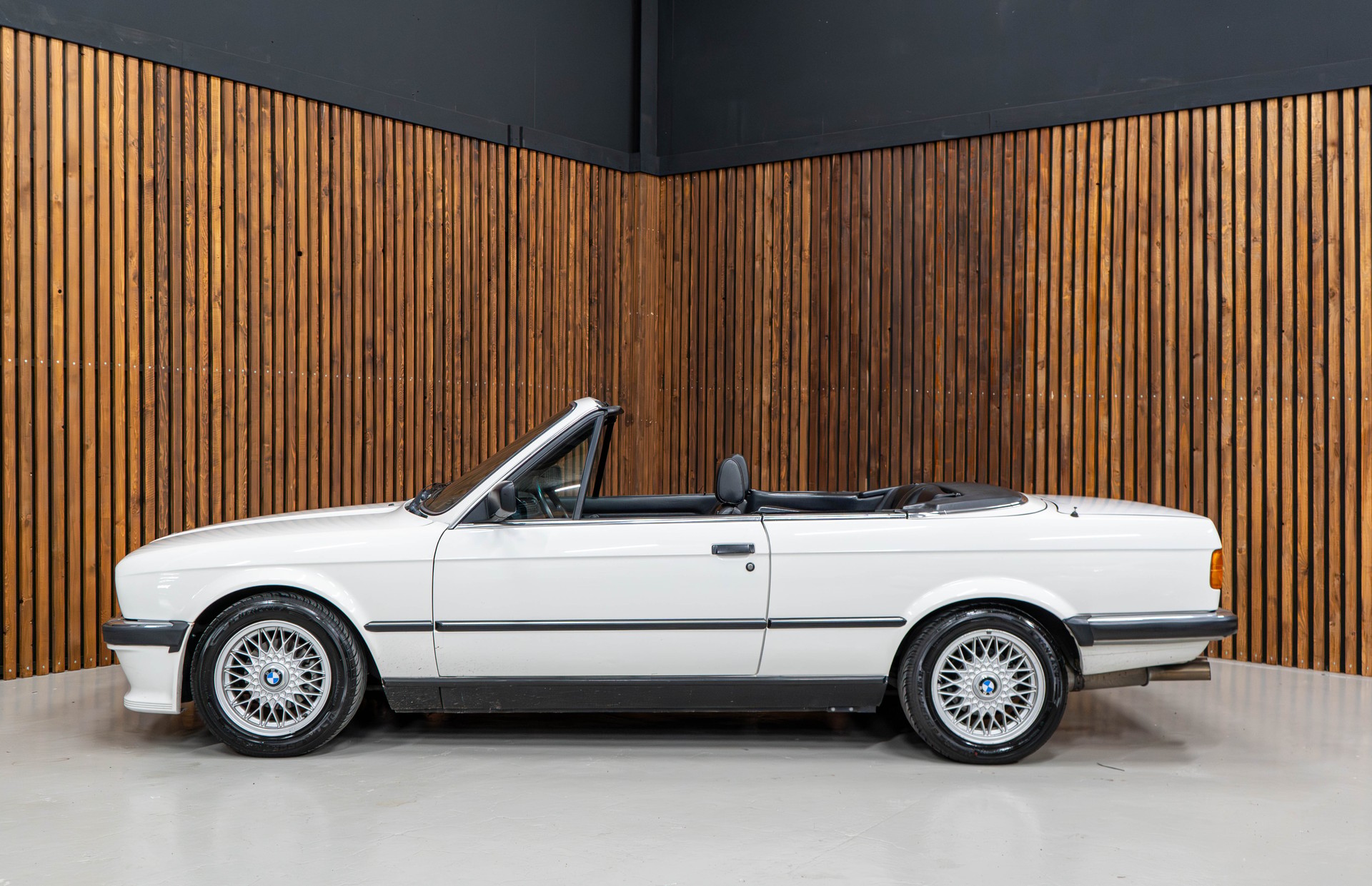 BMW E30 Cabriolet 320i-image-4