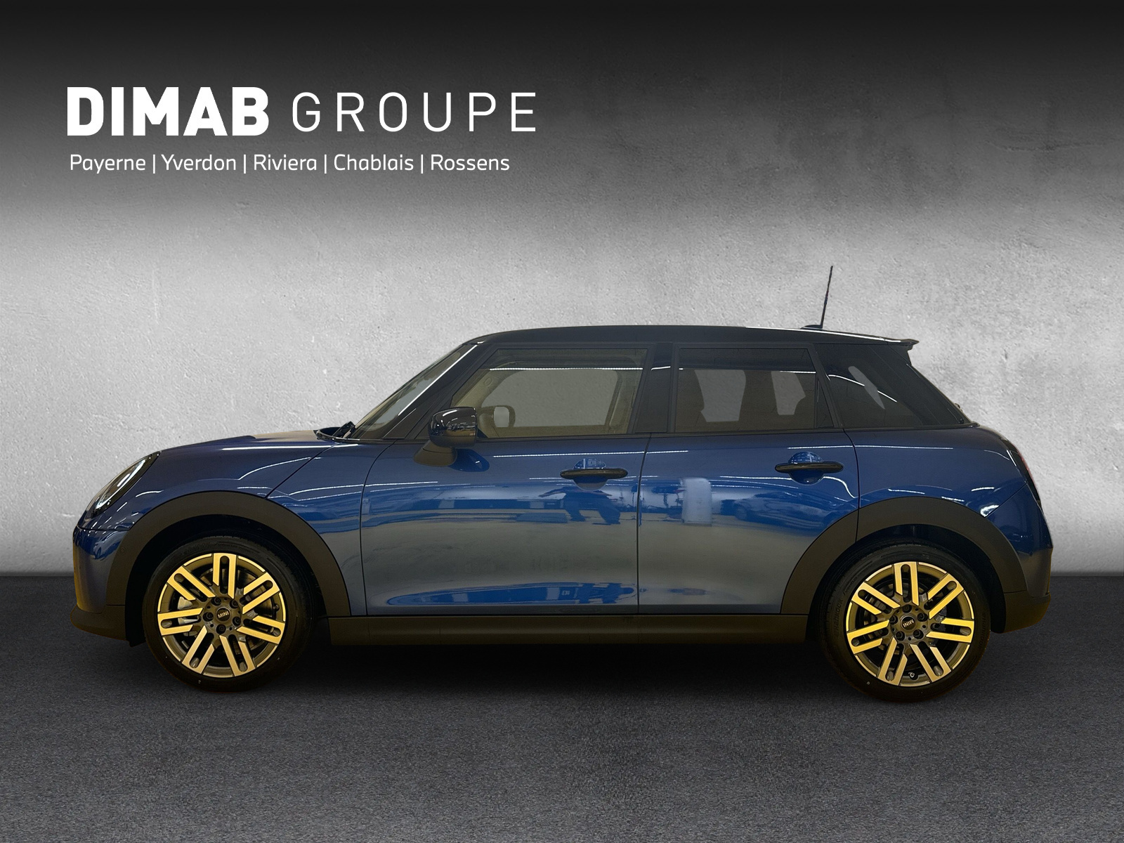 MINI Cooper S DKG📍-showroom-element-1