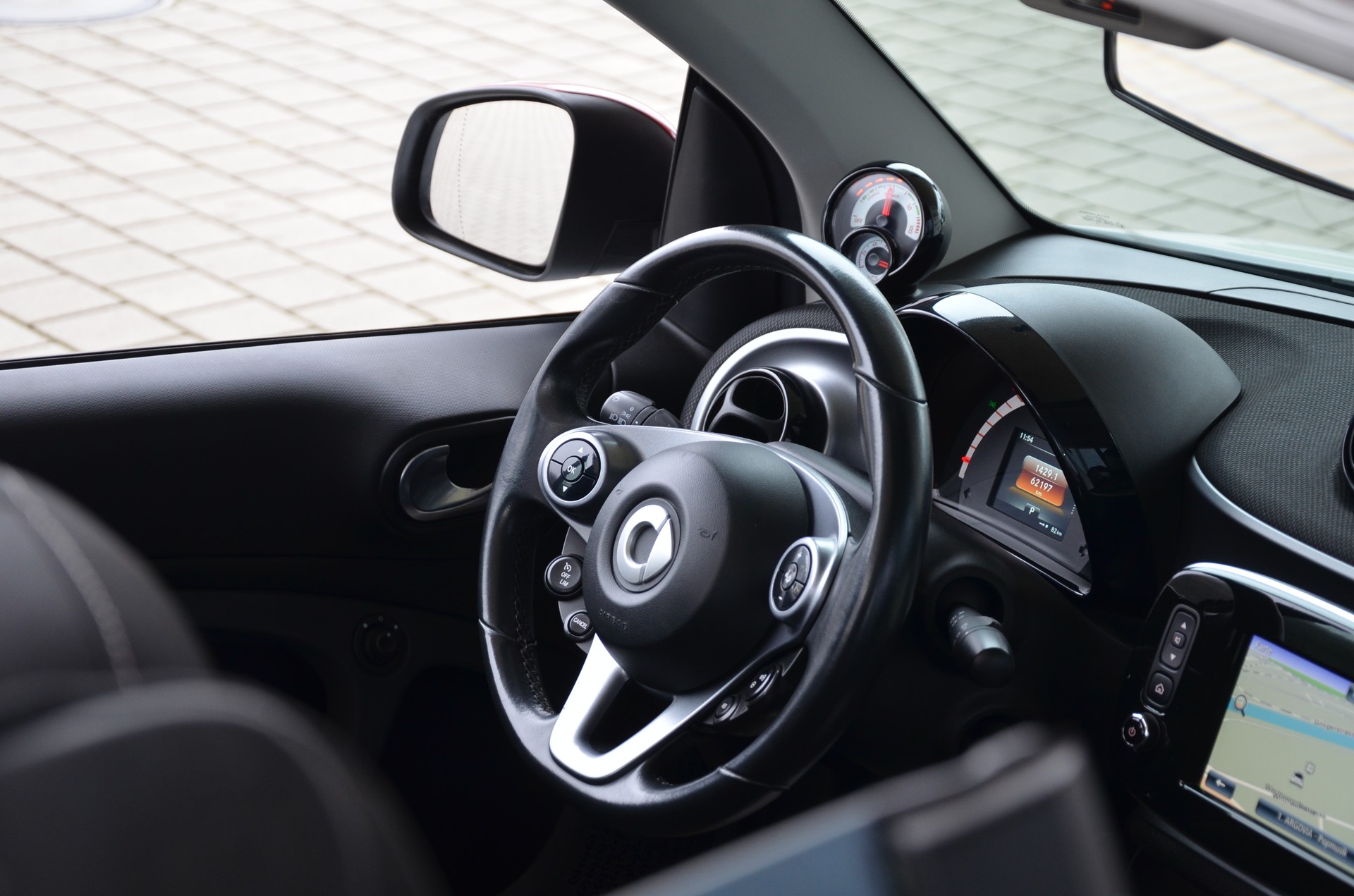 SMART fortwo EQ passion (incl. battery)*Ab MFK,1 Jahr oder 20'000km Garantie*-image-12