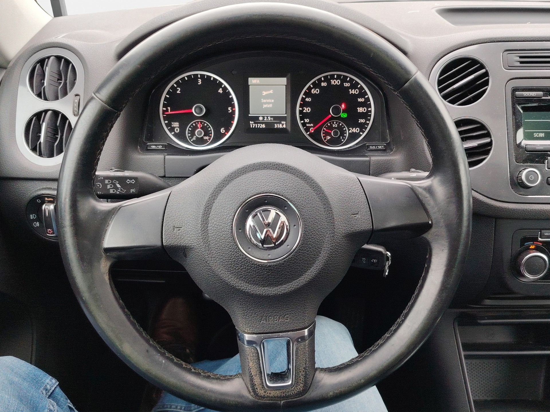 VW Tiguan 2.0 TDI BlueMotion Track&Style 4Motion DSG-image-11