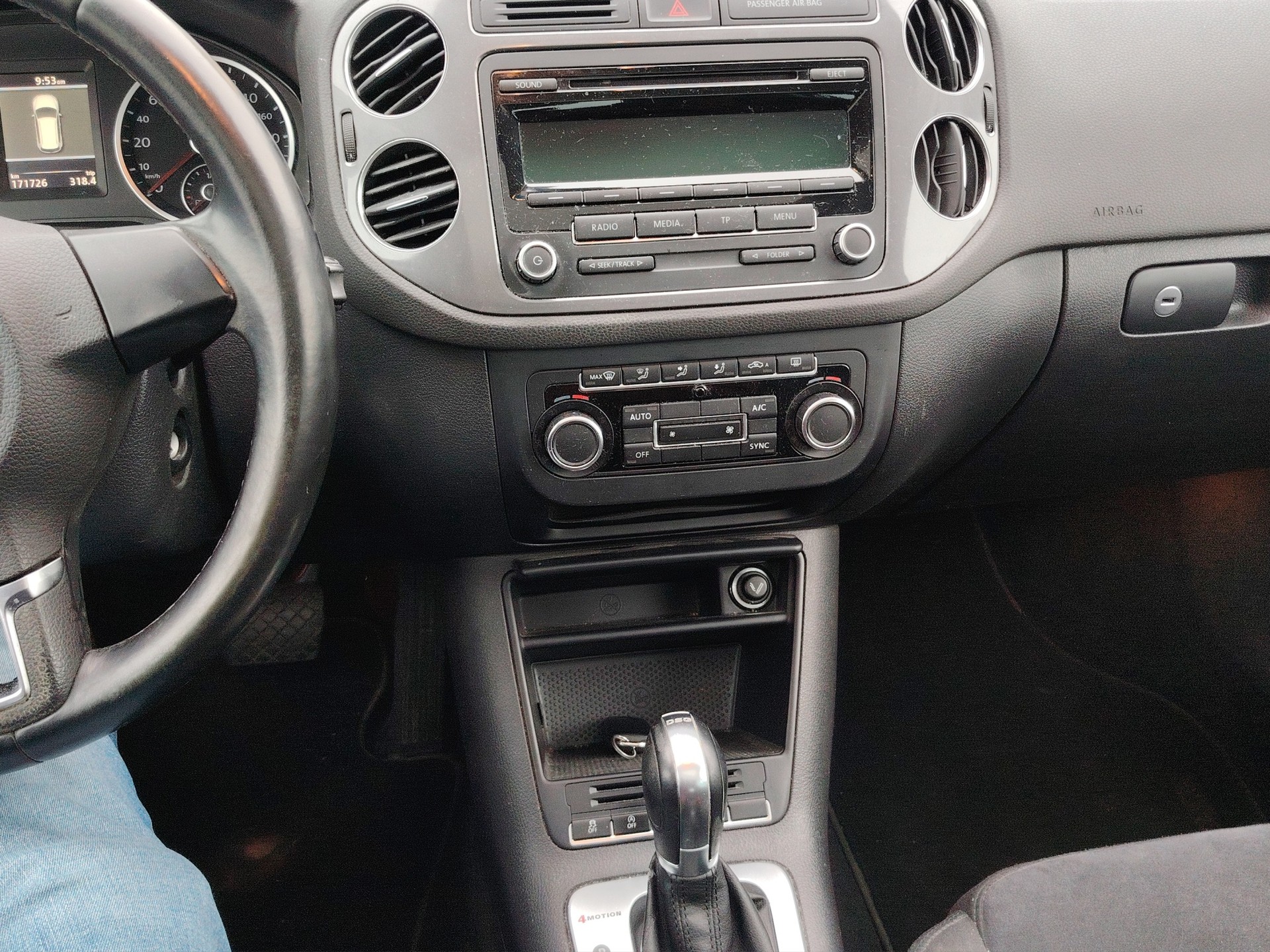 VW Tiguan 2.0 TDI BlueMotion Track&Style 4Motion DSG-image-8
