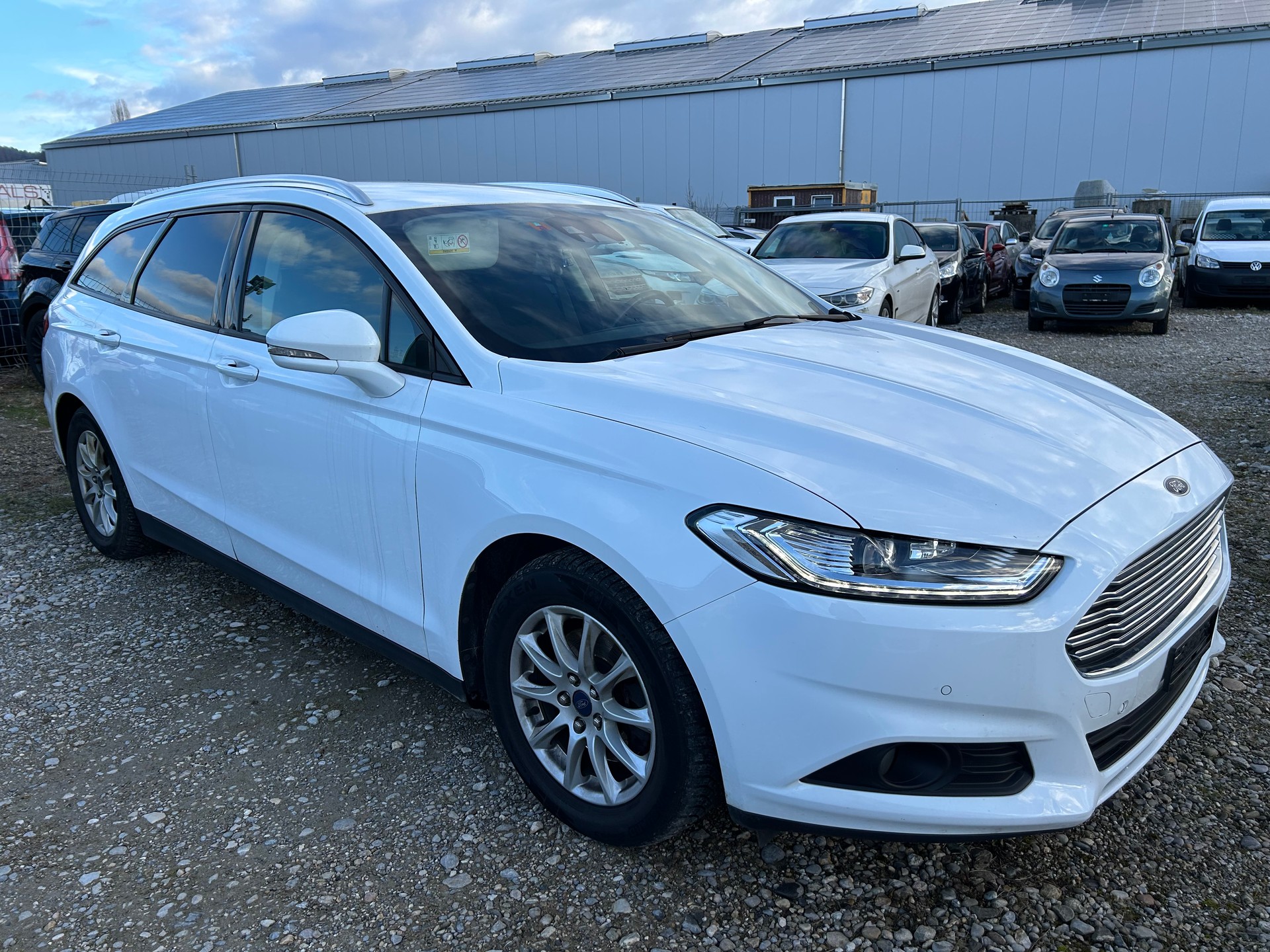 FORD Mondeo 2.0 TDCi Trend PowerShift-image-2