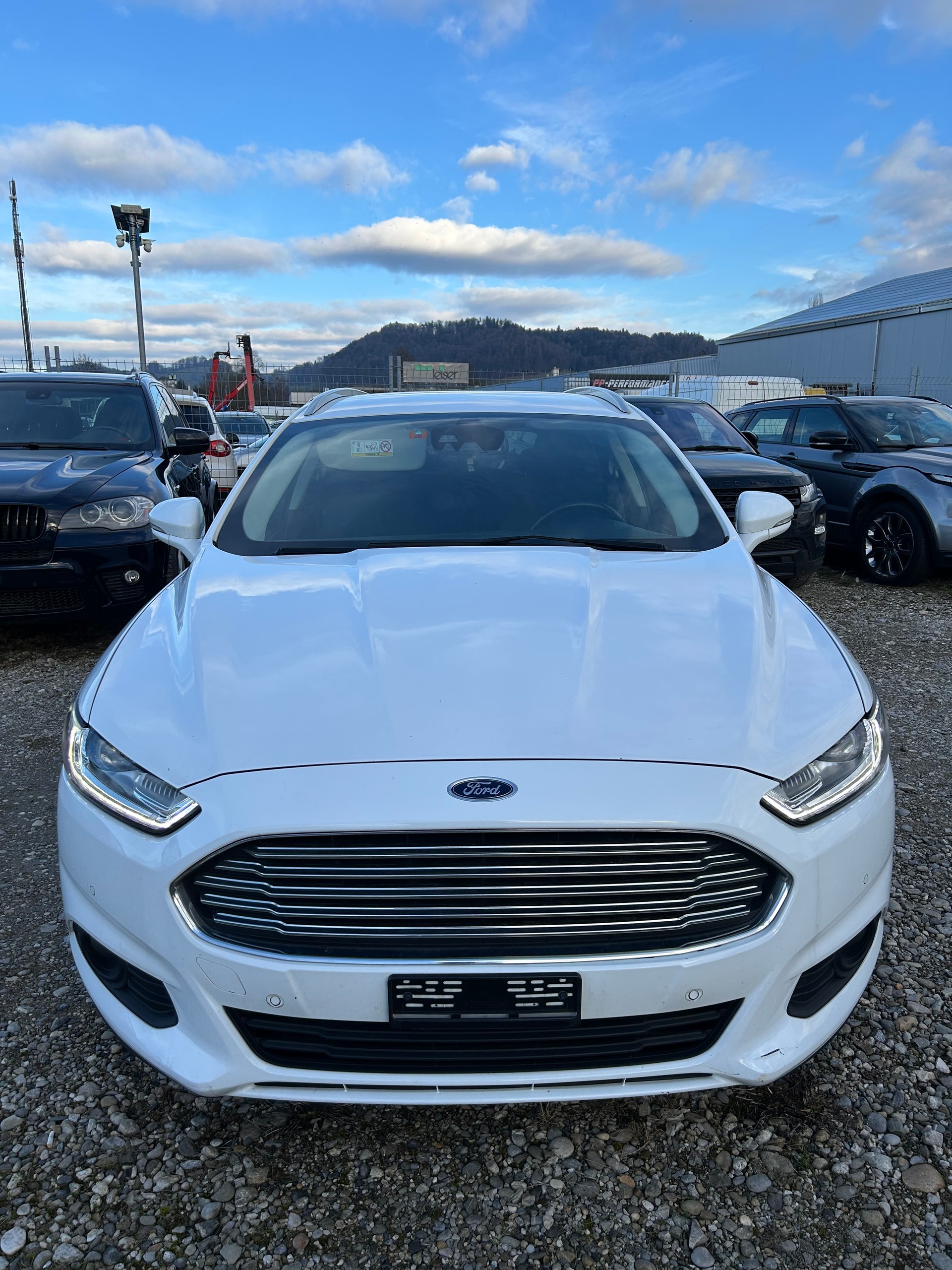 FORD Mondeo 2.0 TDCi Trend PowerShift-image-1